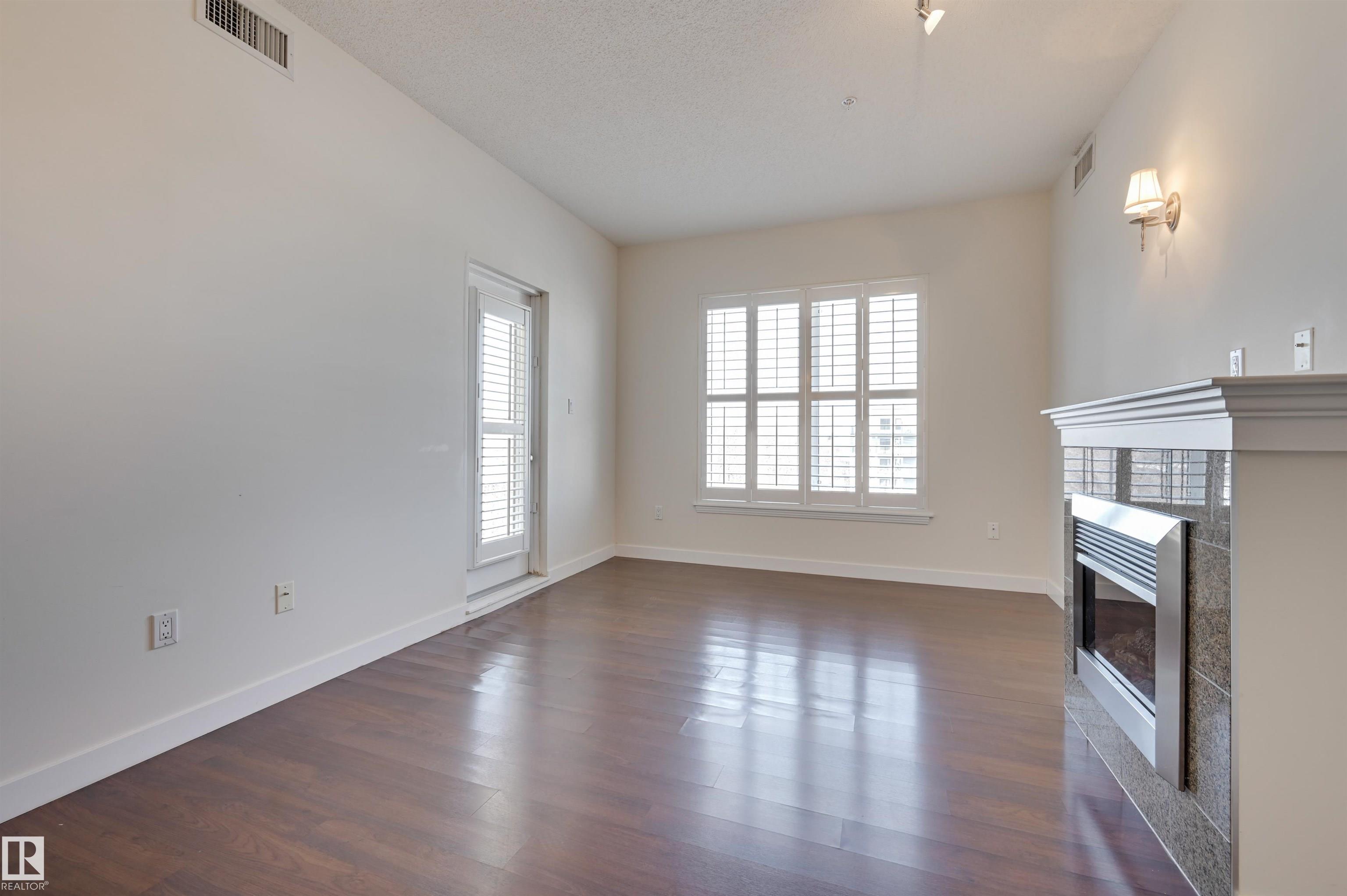 521 - 10333 112 Street NW, Wîhkwêntôwin, Edmonton