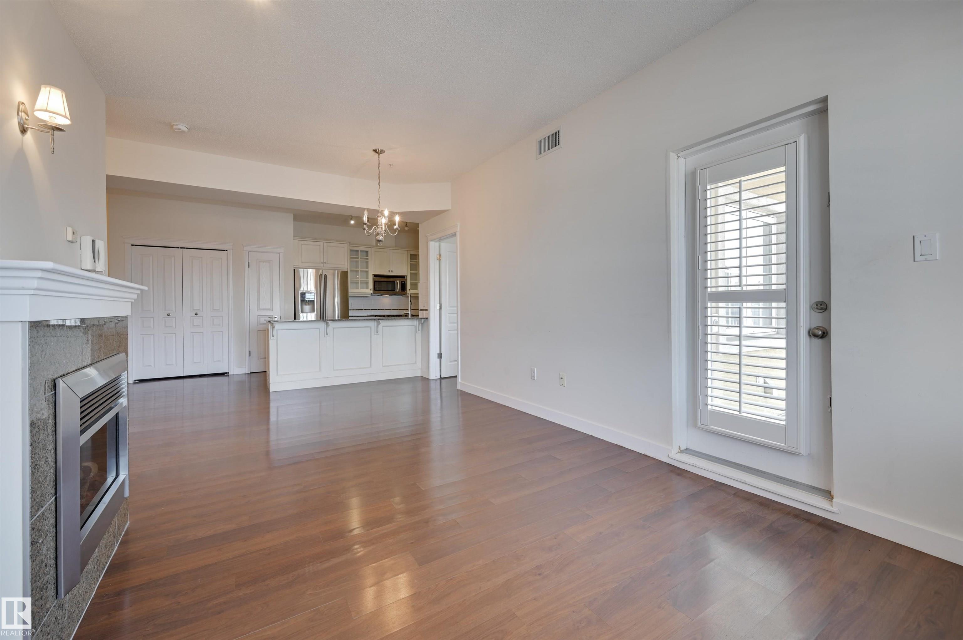 Photo 8 at 521 - 10333 112 Street NW, Wîhkwêntôwin, Edmonton