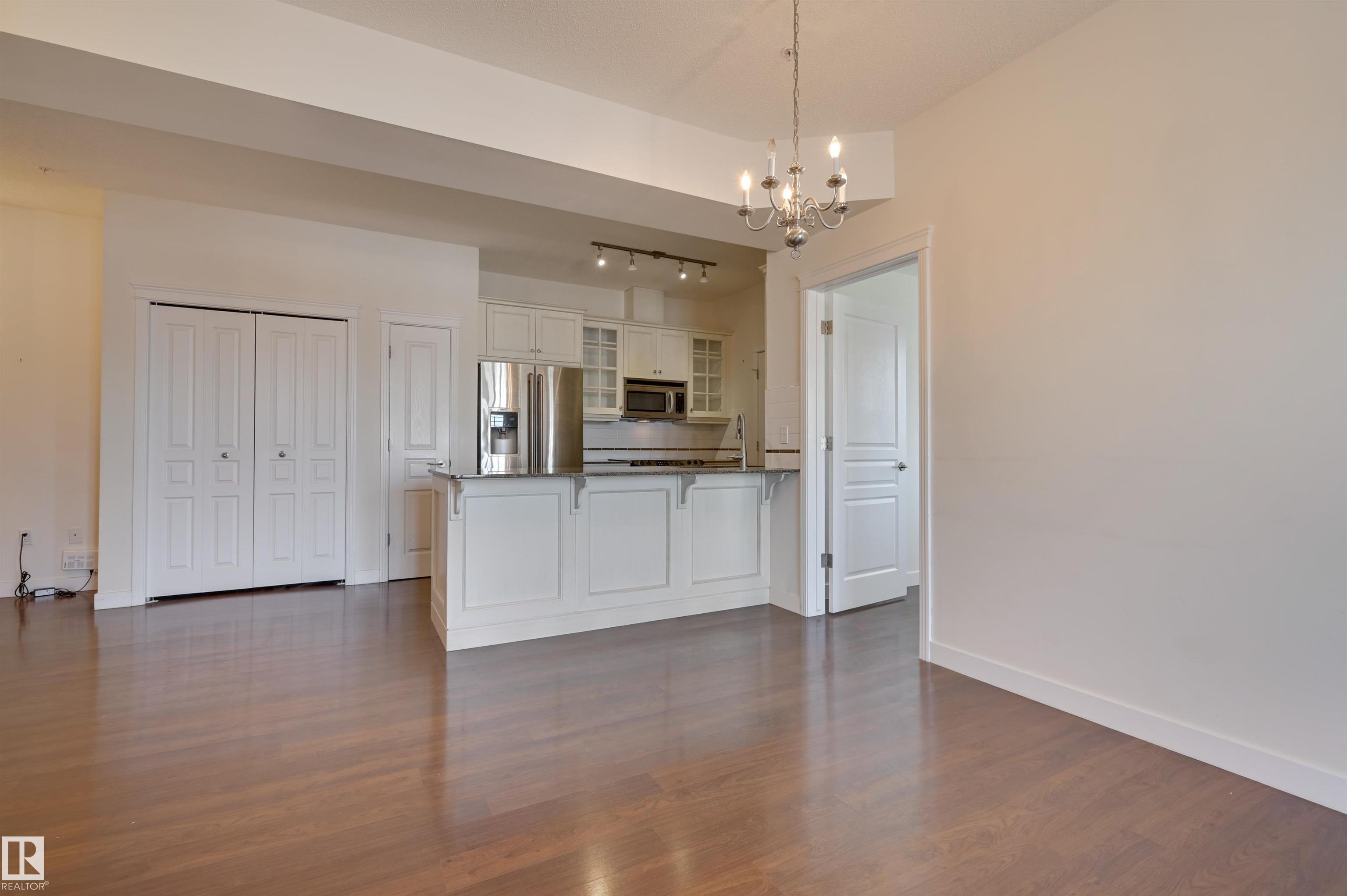 Photo 9 at 521 - 10333 112 Street NW, Wîhkwêntôwin, Edmonton