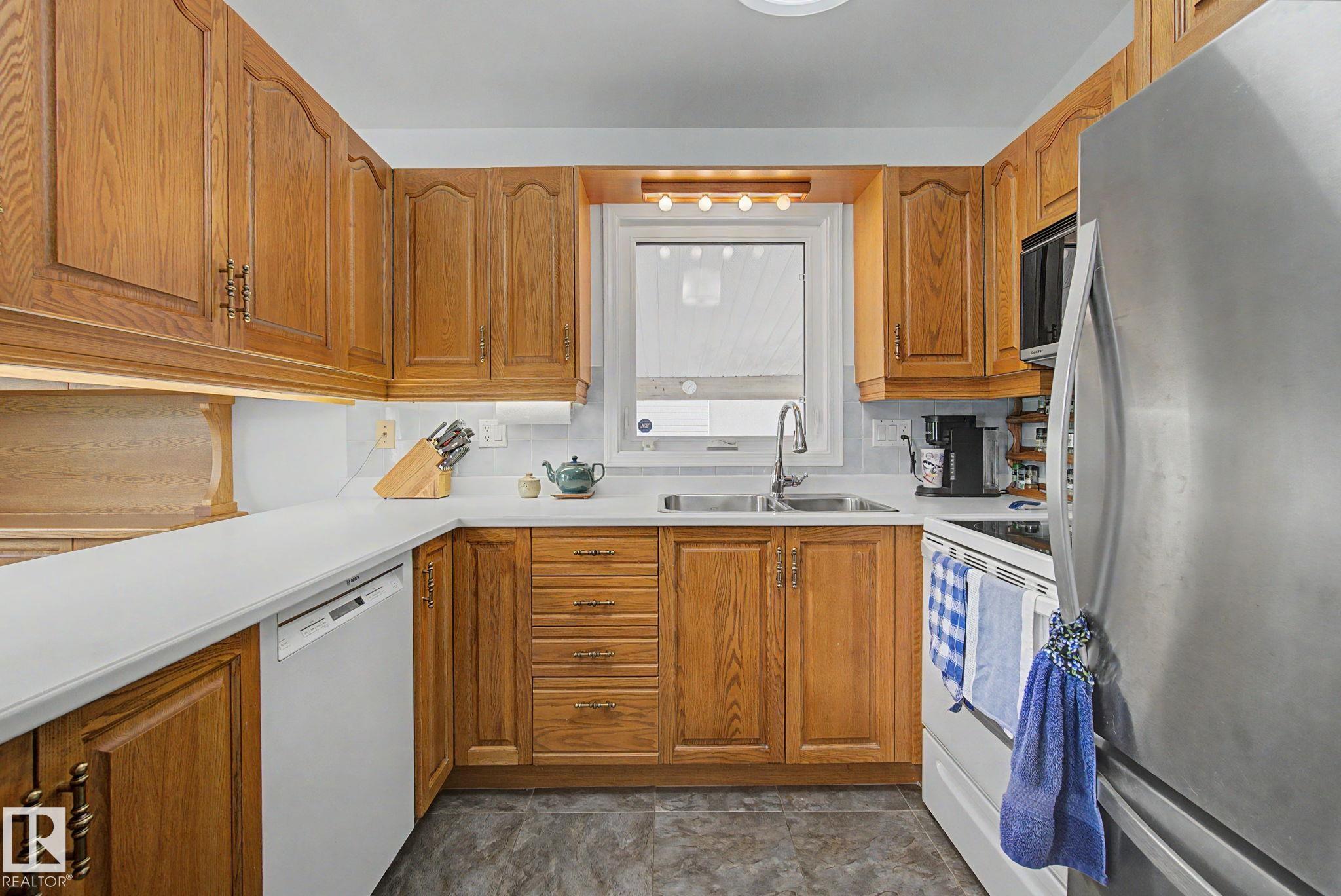 Photo 16 at 8706 162 Street NW, Meadowlark Park, Edmonton