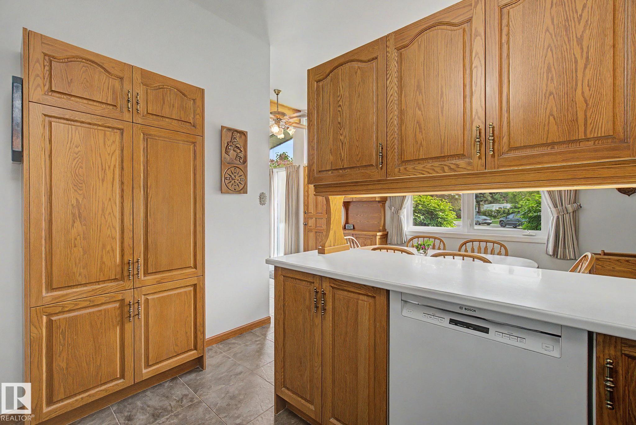 Photo 18 at 8706 162 Street NW, Meadowlark Park, Edmonton