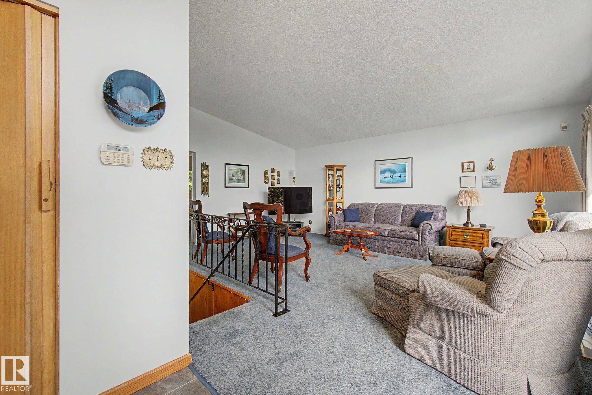 8706 162 Street NW, Meadowlark Park, Edmonton