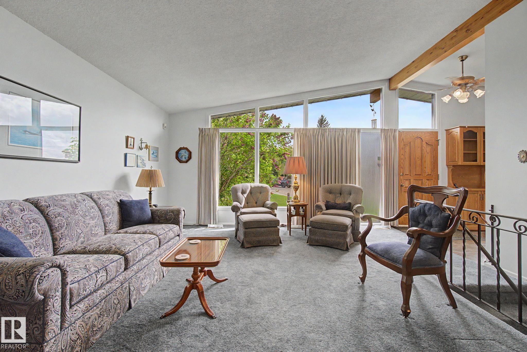 Photo 8 at 8706 162 Street NW, Meadowlark Park, Edmonton