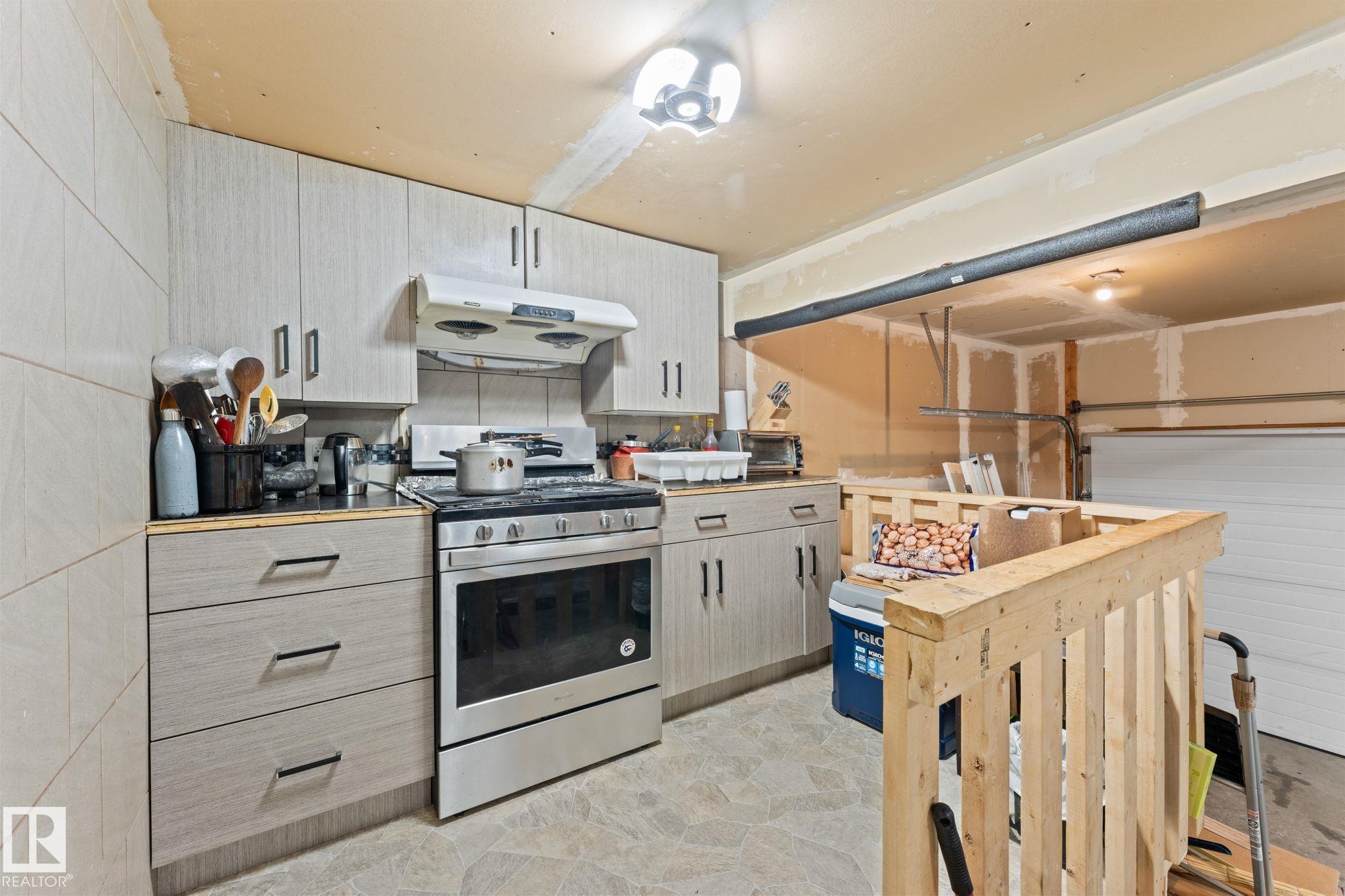 Photo 38 at 2124 35a Avenue NW, Wild Rose, Edmonton