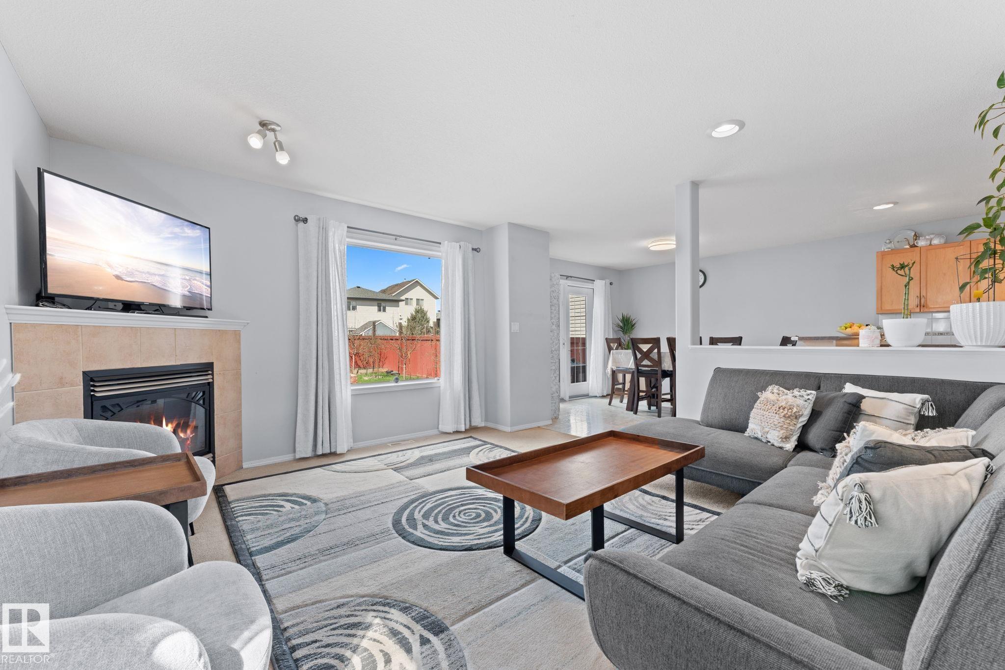 Photo 8 at 2124 35a Avenue NW, Wild Rose, Edmonton