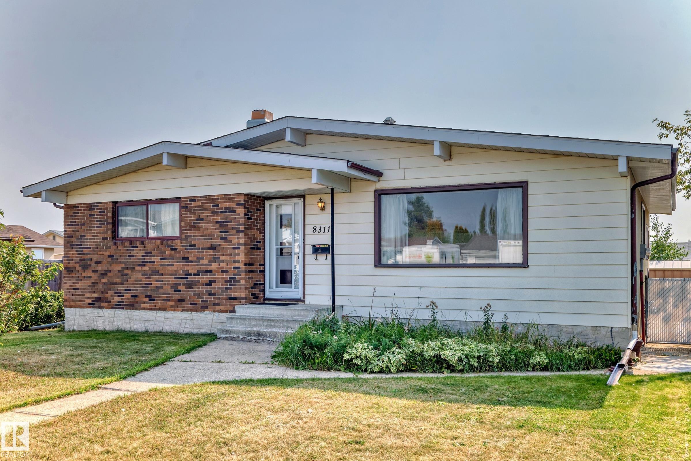 8311 150 Avenue NW, Evansdale, Edmonton