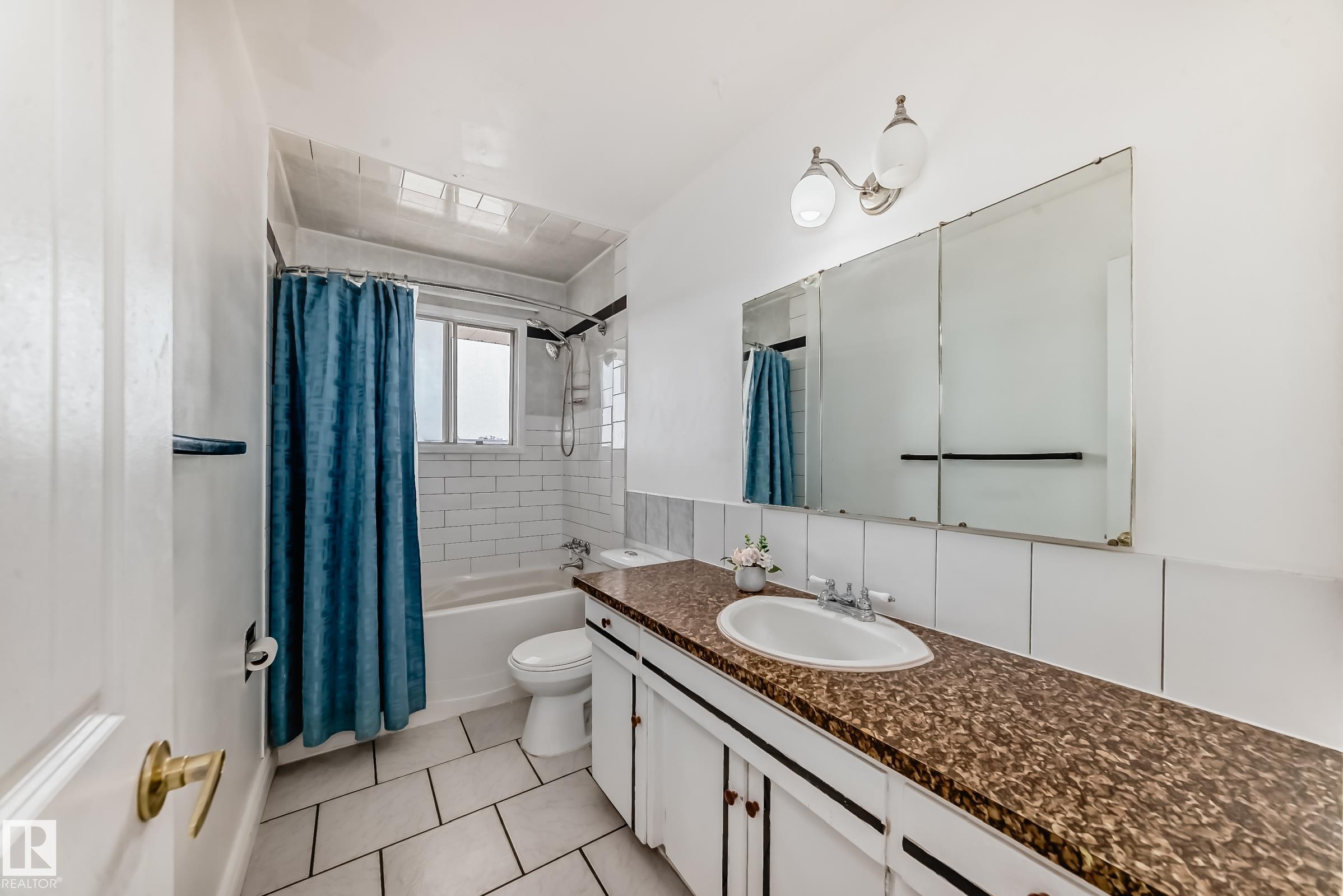 Photo 30 at 8311 150 Avenue NW, Evansdale, Edmonton