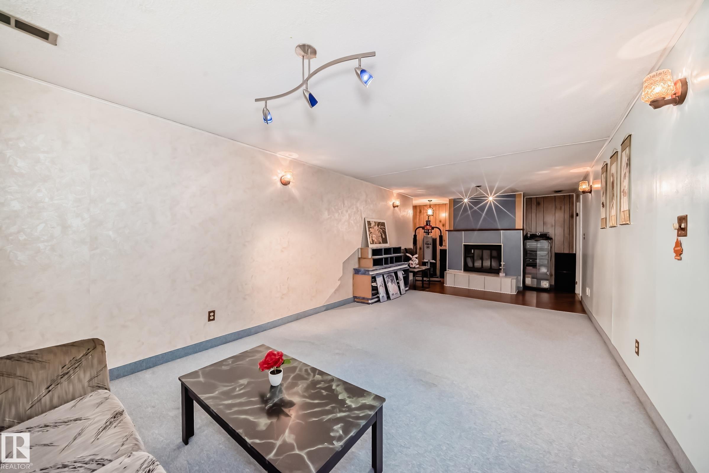 Photo 36 at 8311 150 Avenue NW, Evansdale, Edmonton