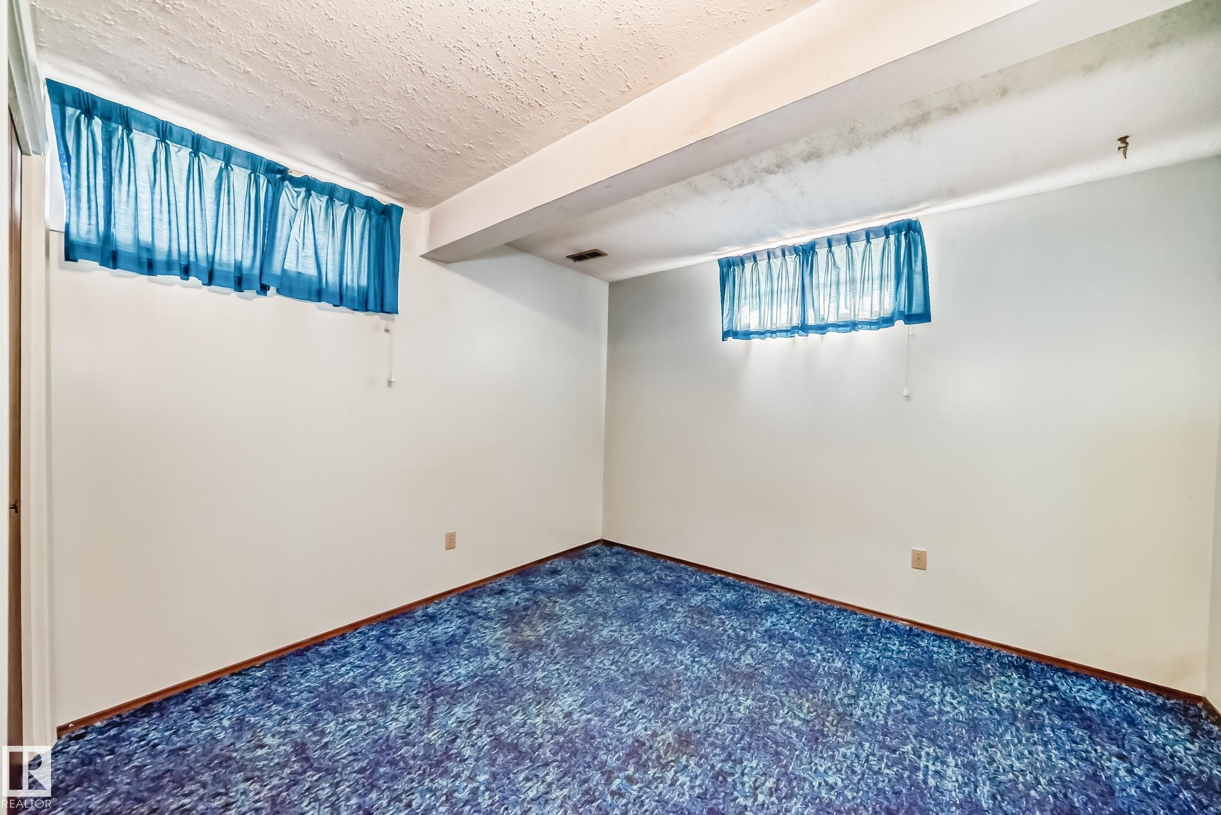 Photo 40 at 8311 150 Avenue NW, Evansdale, Edmonton