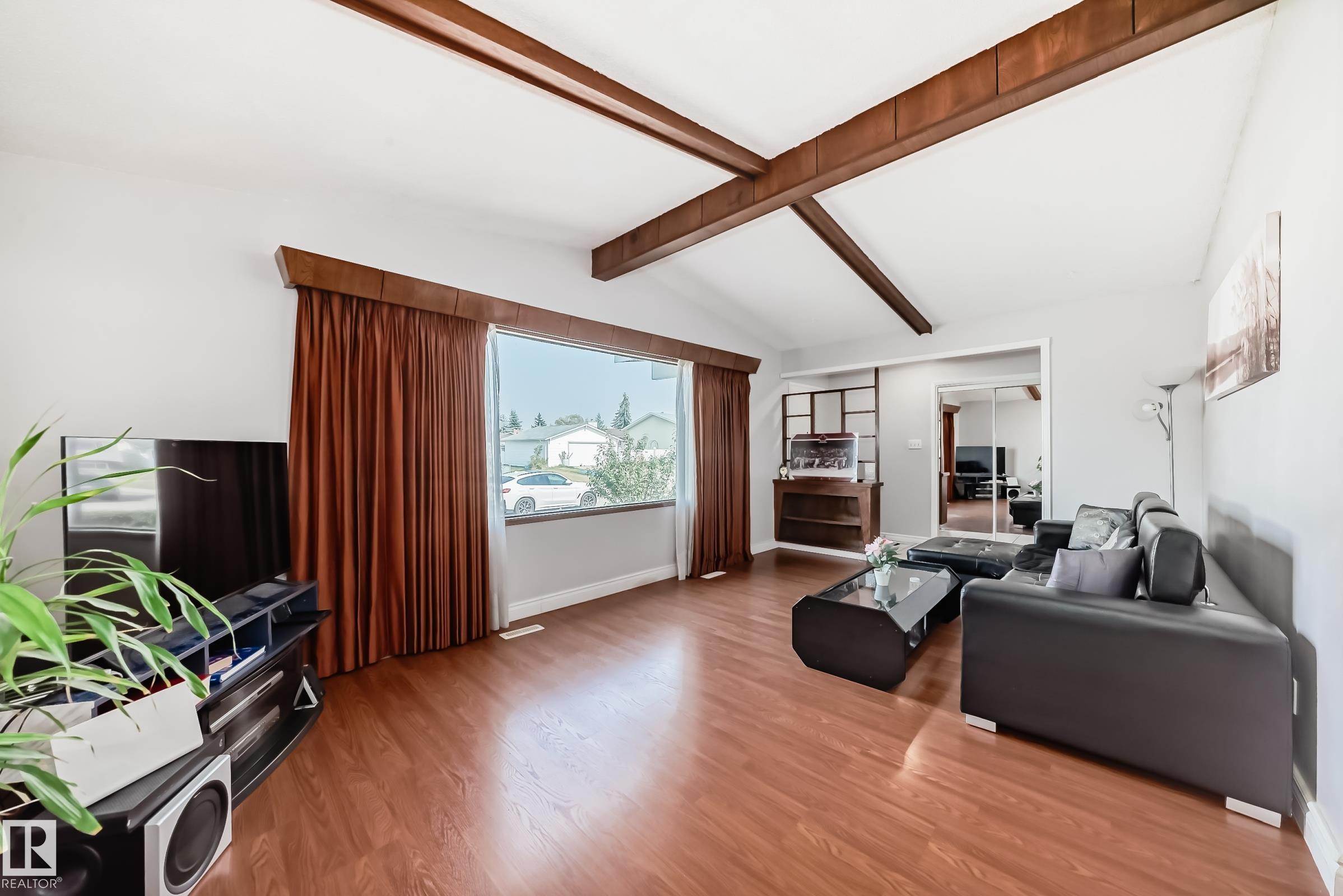 Photo 8 at 8311 150 Avenue NW, Evansdale, Edmonton