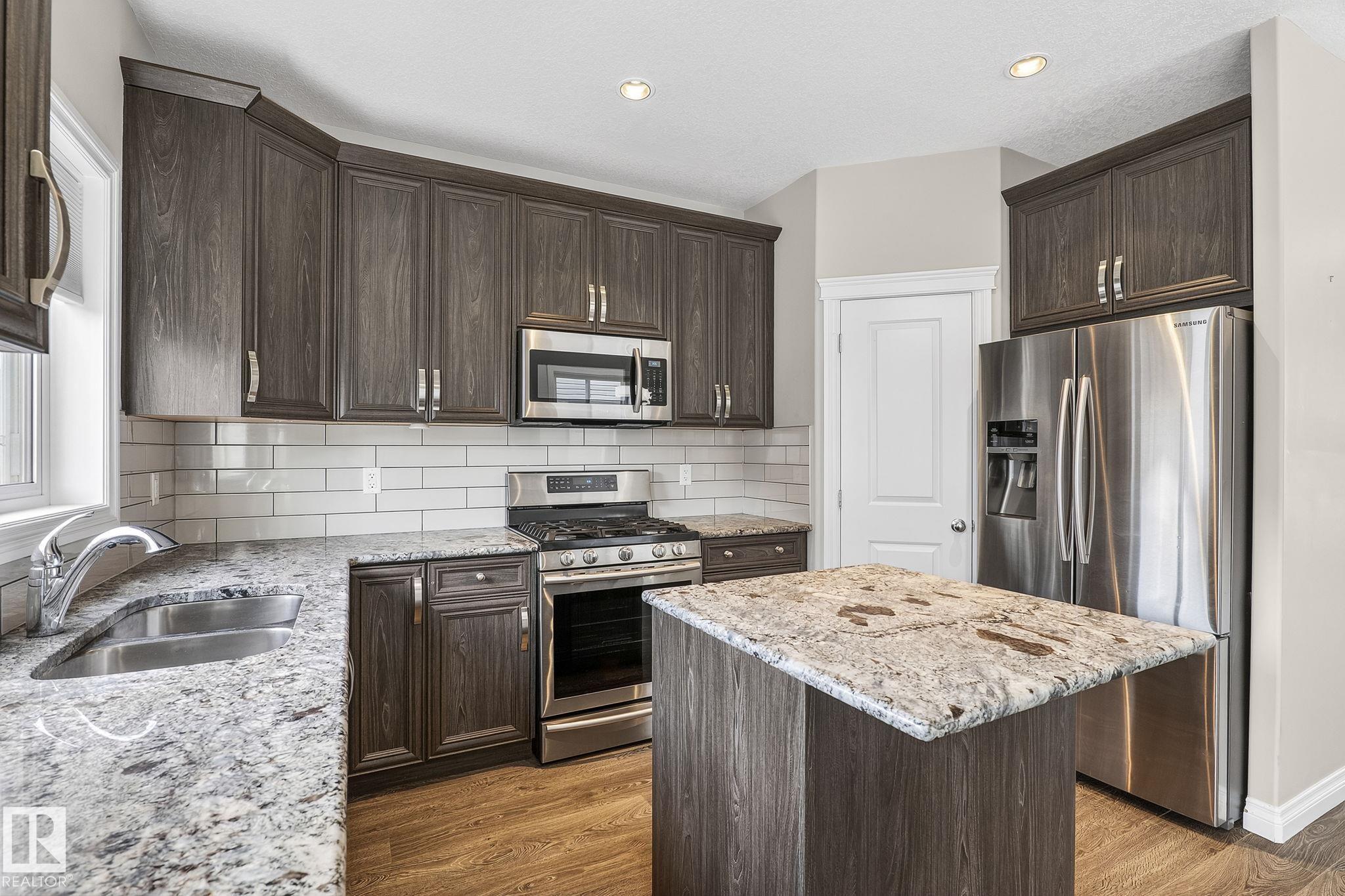 Photo 12 at 6927 Cardinal Wynd SW, Chappelle Area, Edmonton