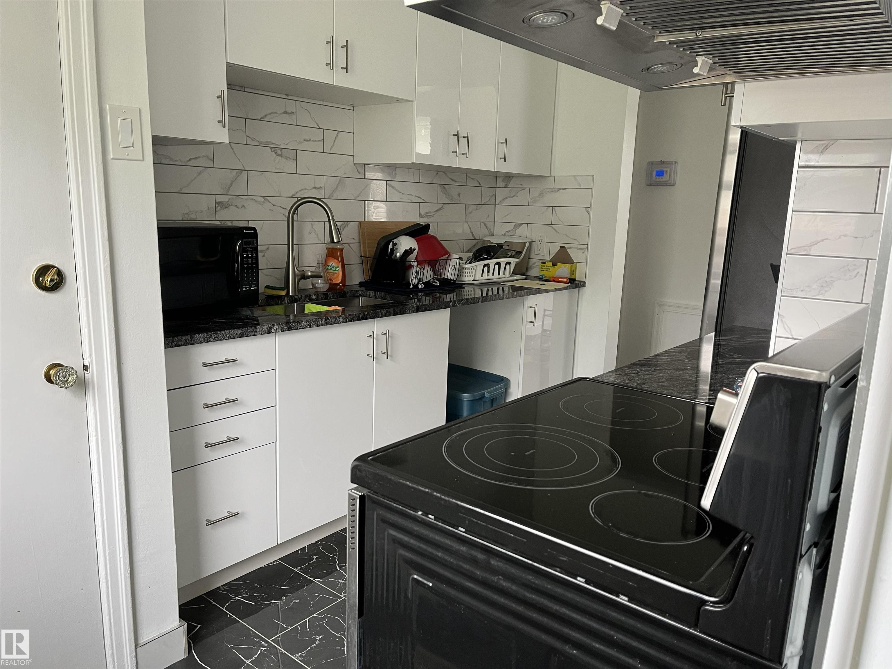 Photo 8 at 11314 78 Avenue NW, McKernan, Edmonton