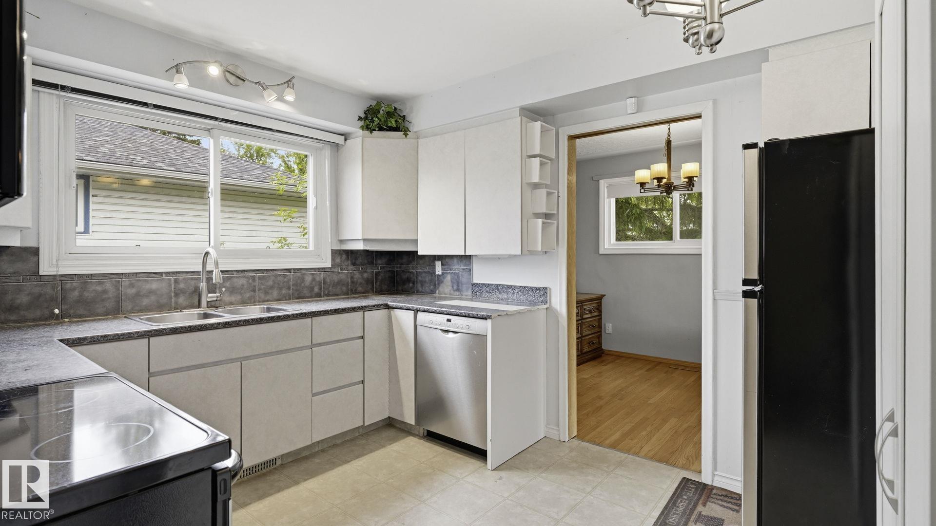 Photo 12 at 13008 105 Street NW, Lauderdale, Edmonton