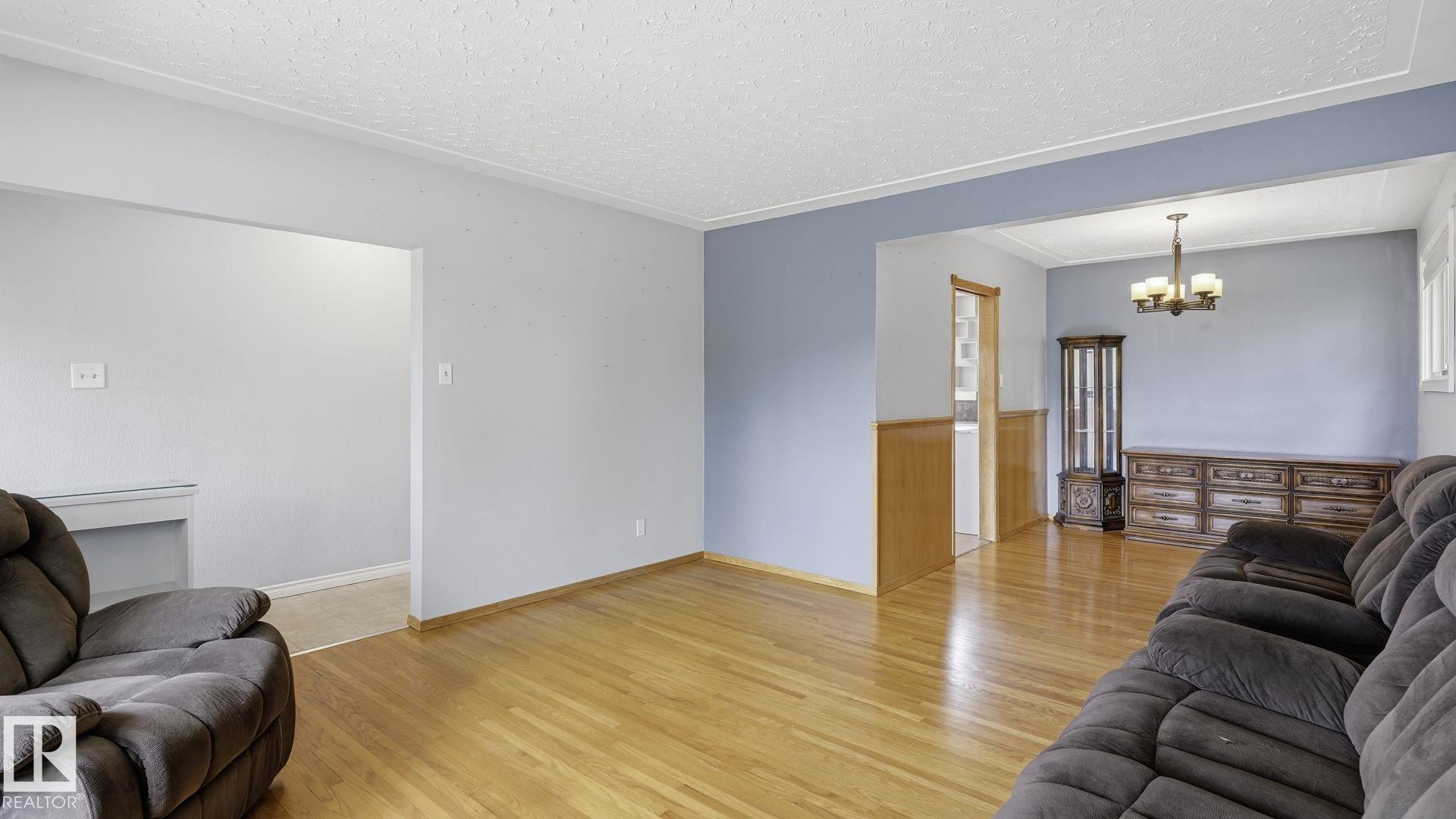 Photo 8 at 13008 105 Street NW, Lauderdale, Edmonton