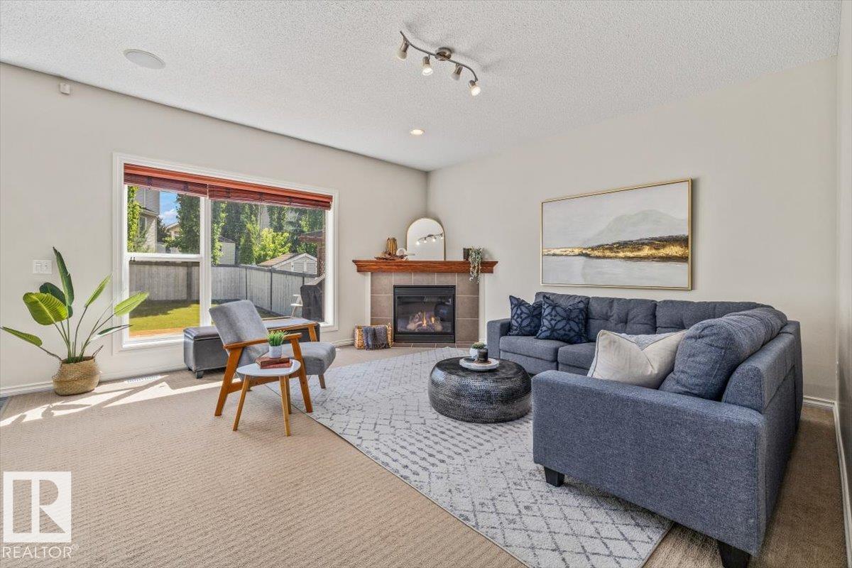 Photo 11 at 3056 Spence Wynd SW, Summerside, Edmonton