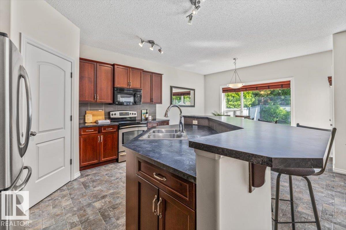 Photo 16 at 3056 Spence Wynd SW, Summerside, Edmonton