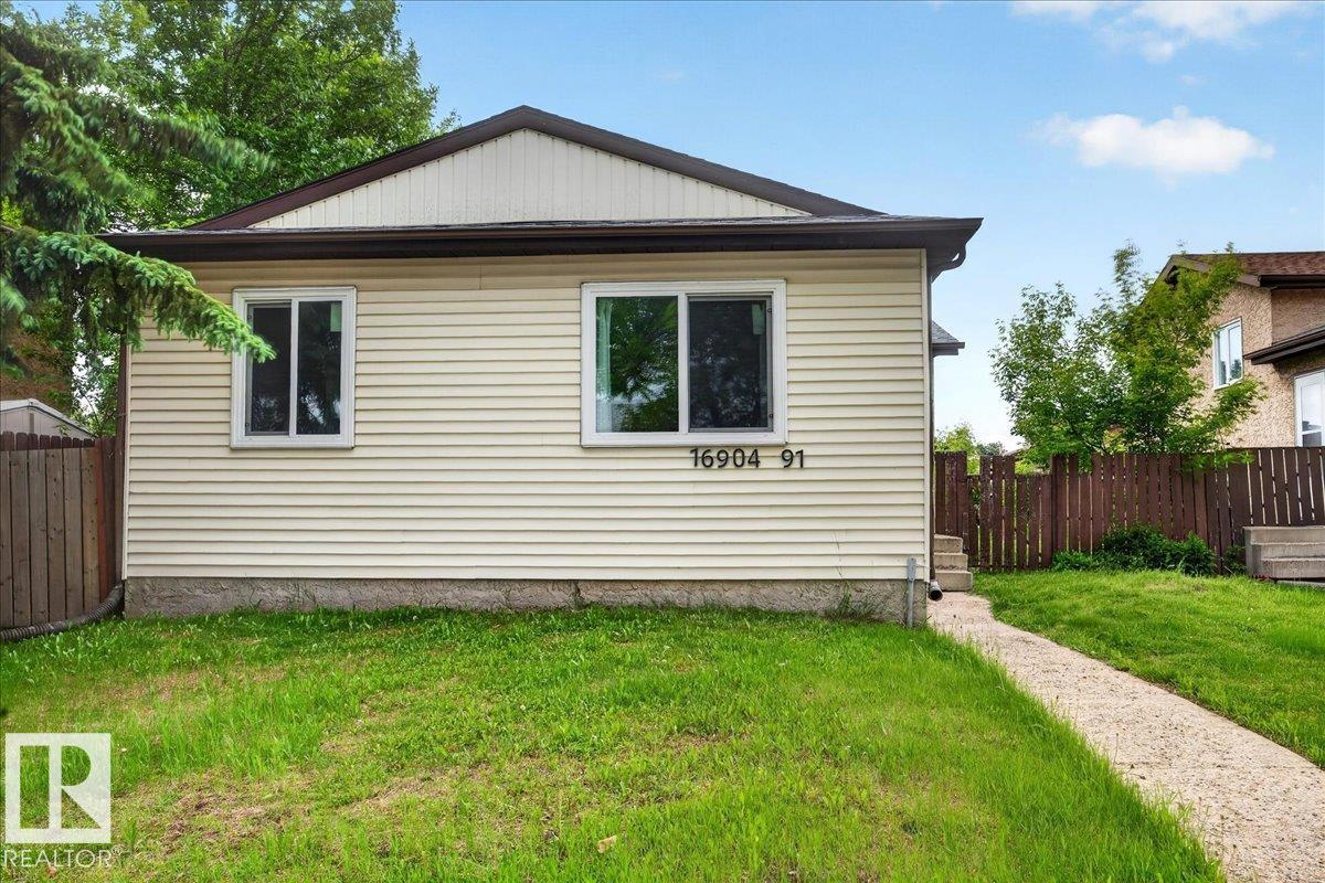 16904 91 Street NW, Lago Lindo, Edmonton