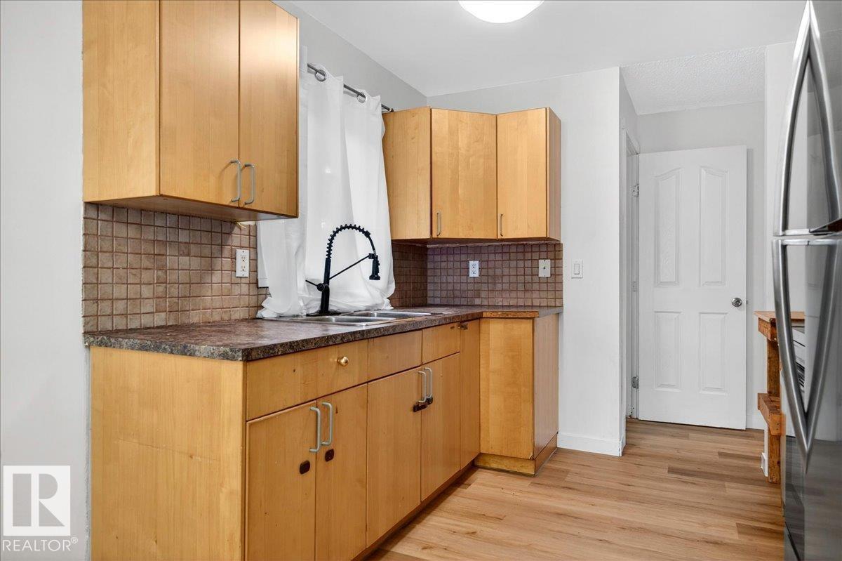 Photo 17 at 16904 91 Street NW, Lago Lindo, Edmonton