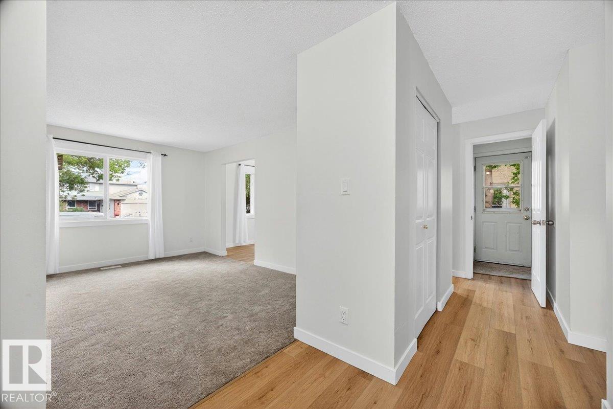 Photo 20 at 16904 91 Street NW, Lago Lindo, Edmonton