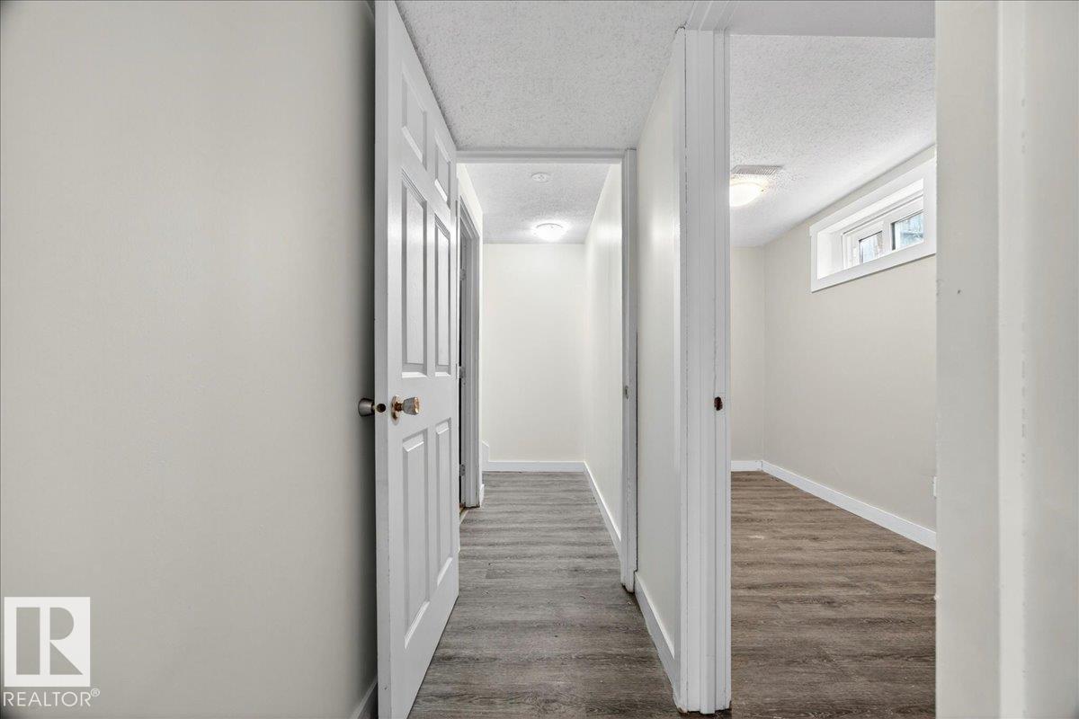 Photo 31 at 16904 91 Street NW, Lago Lindo, Edmonton