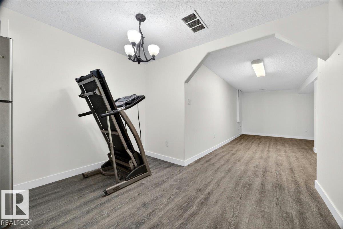 Photo 36 at 16904 91 Street NW, Lago Lindo, Edmonton
