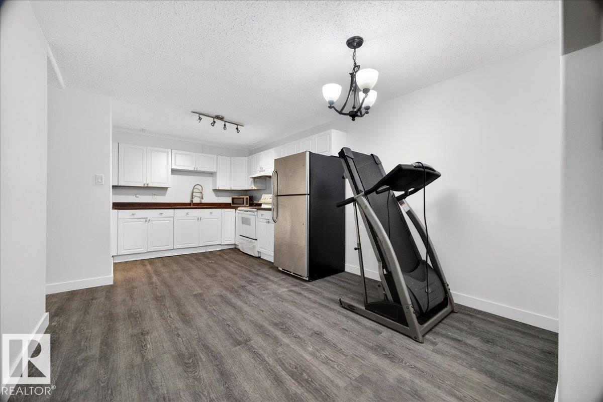 Photo 37 at 16904 91 Street NW, Lago Lindo, Edmonton