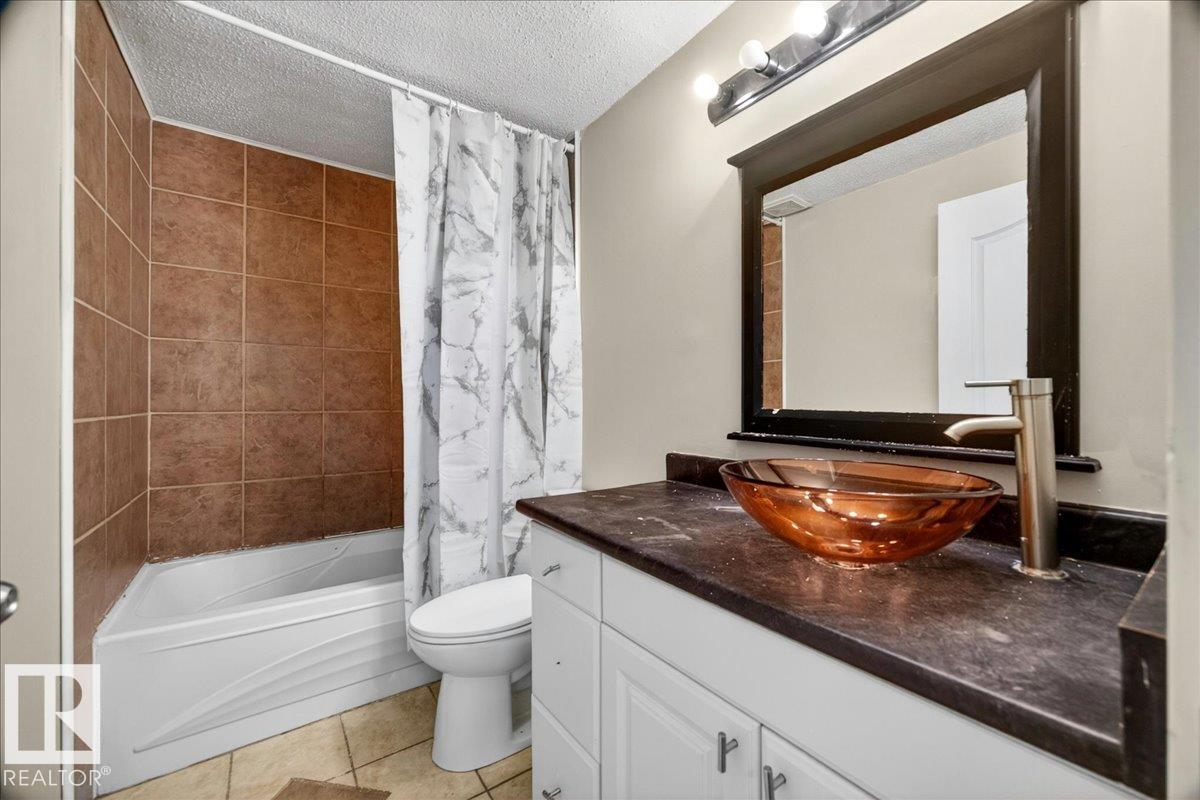 Photo 41 at 16904 91 Street NW, Lago Lindo, Edmonton