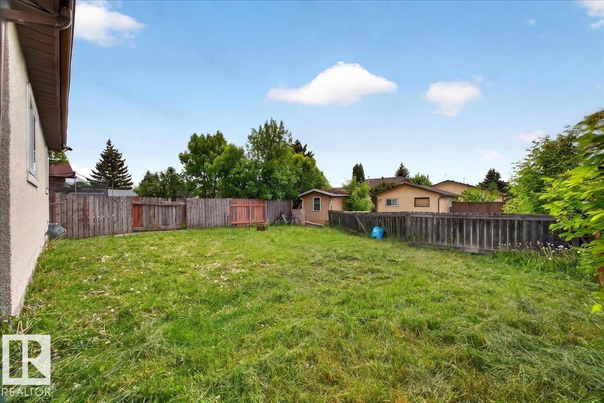 Photo 47 at 16904 91 Street NW, Lago Lindo, Edmonton