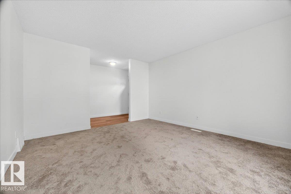 Photo 10 at 16904 91 Street NW, Lago Lindo, Edmonton