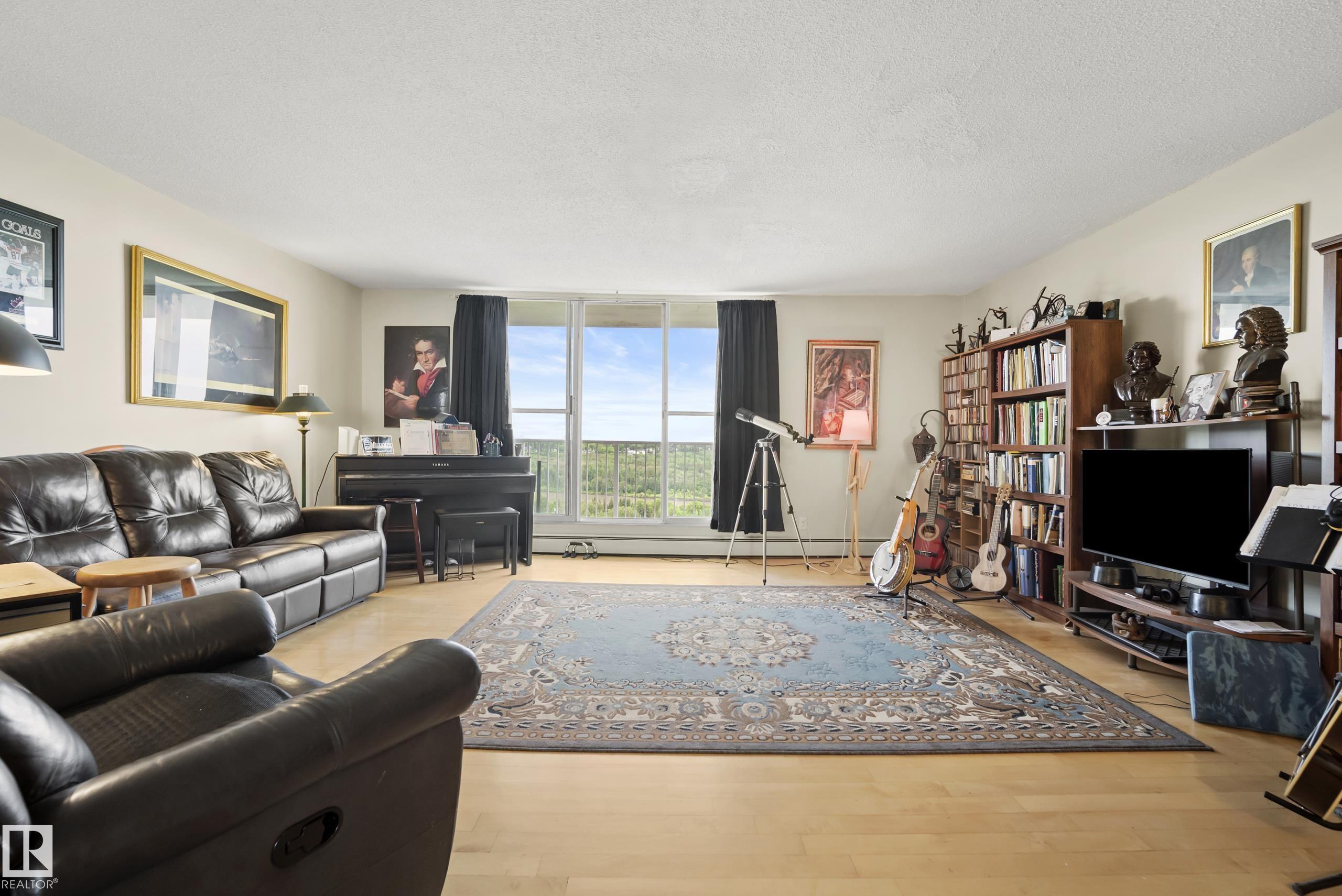 Photo 12 at 906 - 12141 Jasper Avenue NW, Wîhkwêntôwin, Edmonton