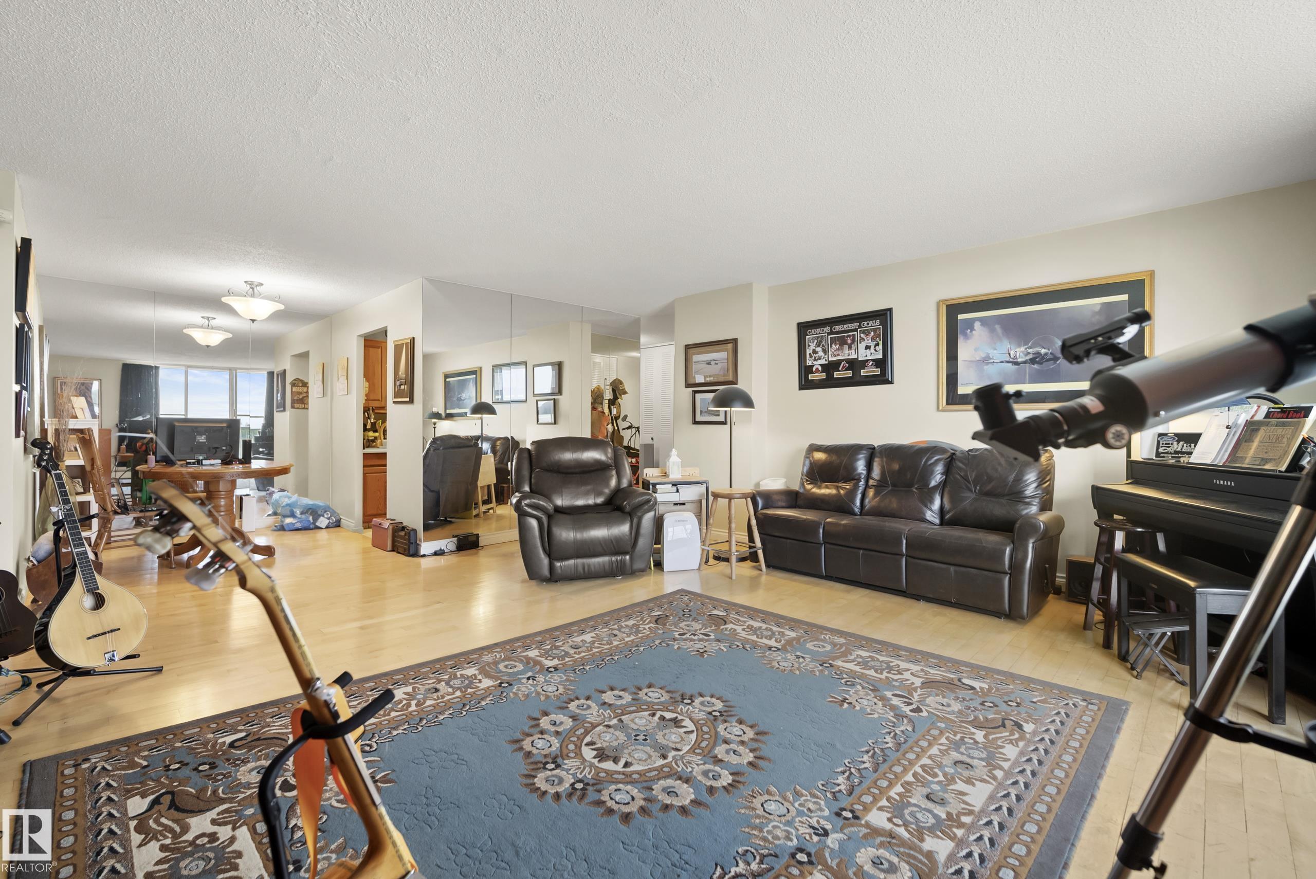 Photo 14 at 906 - 12141 Jasper Avenue NW, Wîhkwêntôwin, Edmonton