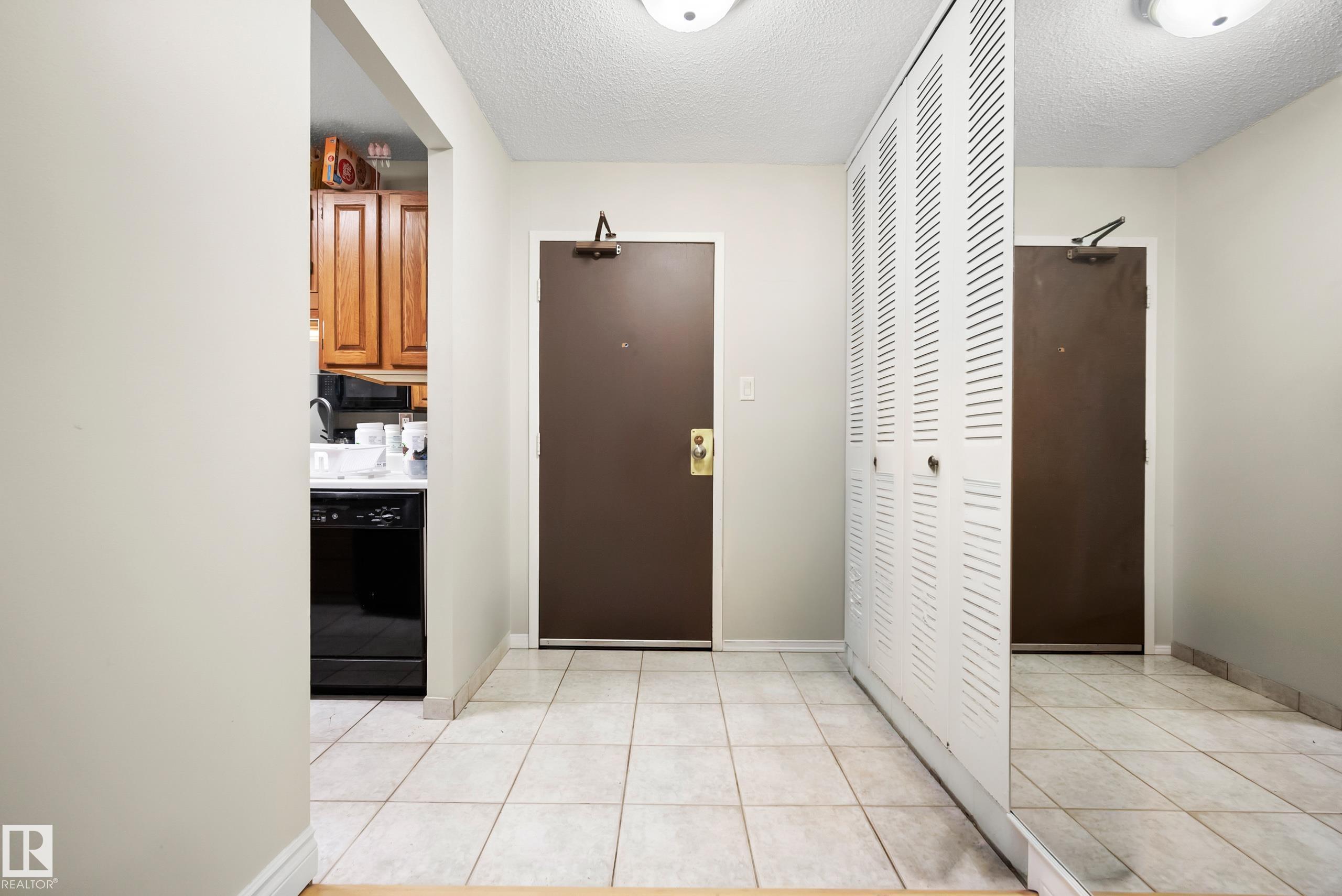 906 - 12141 Jasper Avenue NW, Wîhkwêntôwin, Edmonton