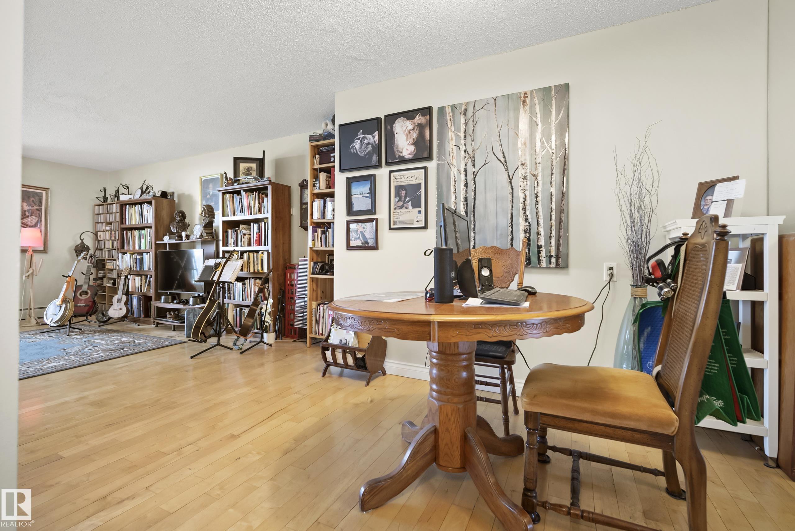 Photo 10 at 906 - 12141 Jasper Avenue NW, Wîhkwêntôwin, Edmonton