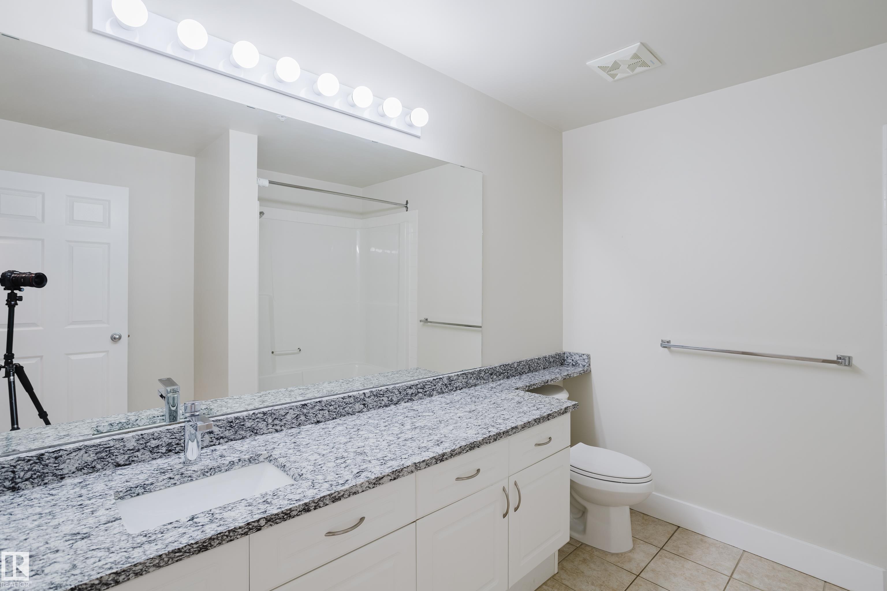 Photo 27 at 9919 105 Street NW, Downtown, Edmonton