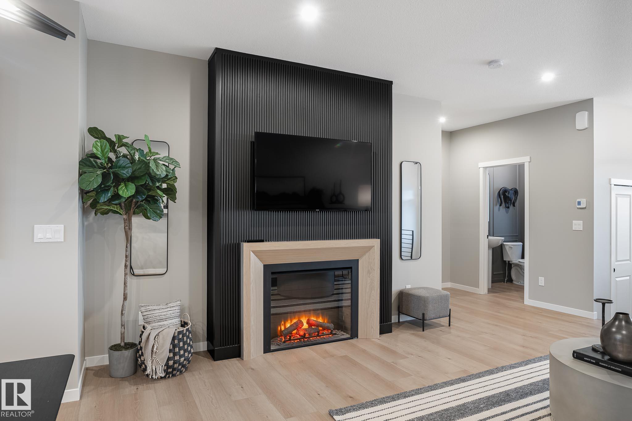 Photo 11 at 22388 88 Avenue NW, Rosenthal, Edmonton