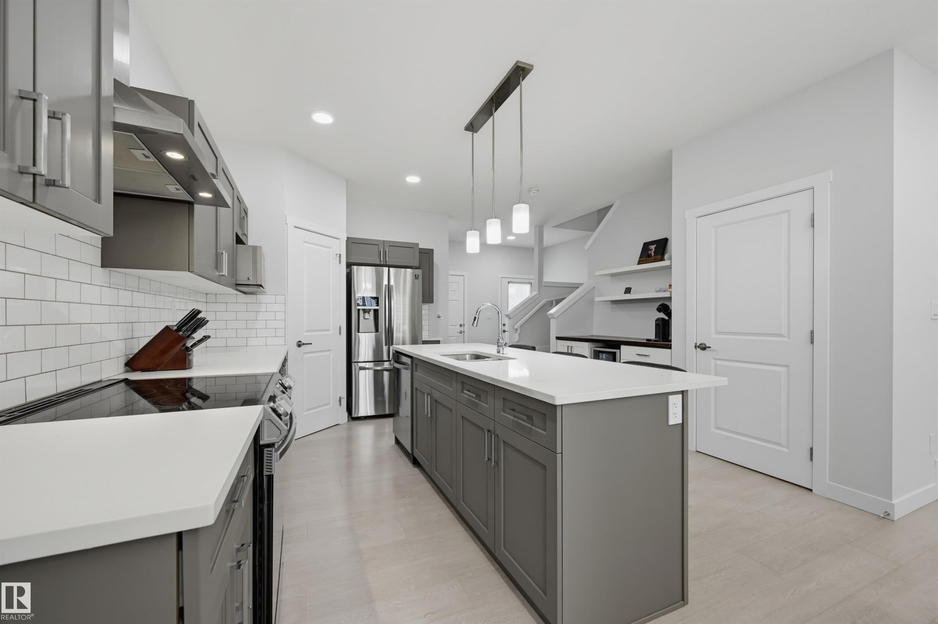 Photo 8 at 918 Daniels Loop SW, Desrochers Area, Edmonton