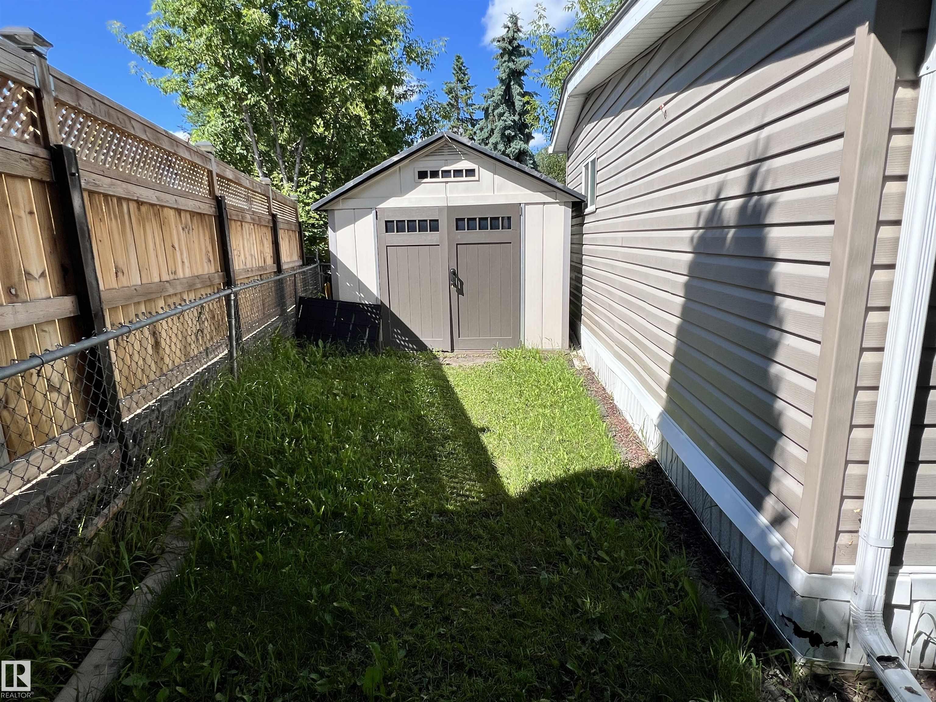 https://zimg.paragon.ice.com/ParagonImages/Property/PM/RAE/225406528/42/0/0/aced5ee6ccf27d81ae4aa386515f550d/1/d4d9db0c22de1c52a03db1aa68c016cf/225406528-6ed9d85c-2518-4562-bb66-09c5bf3158f0.JPG