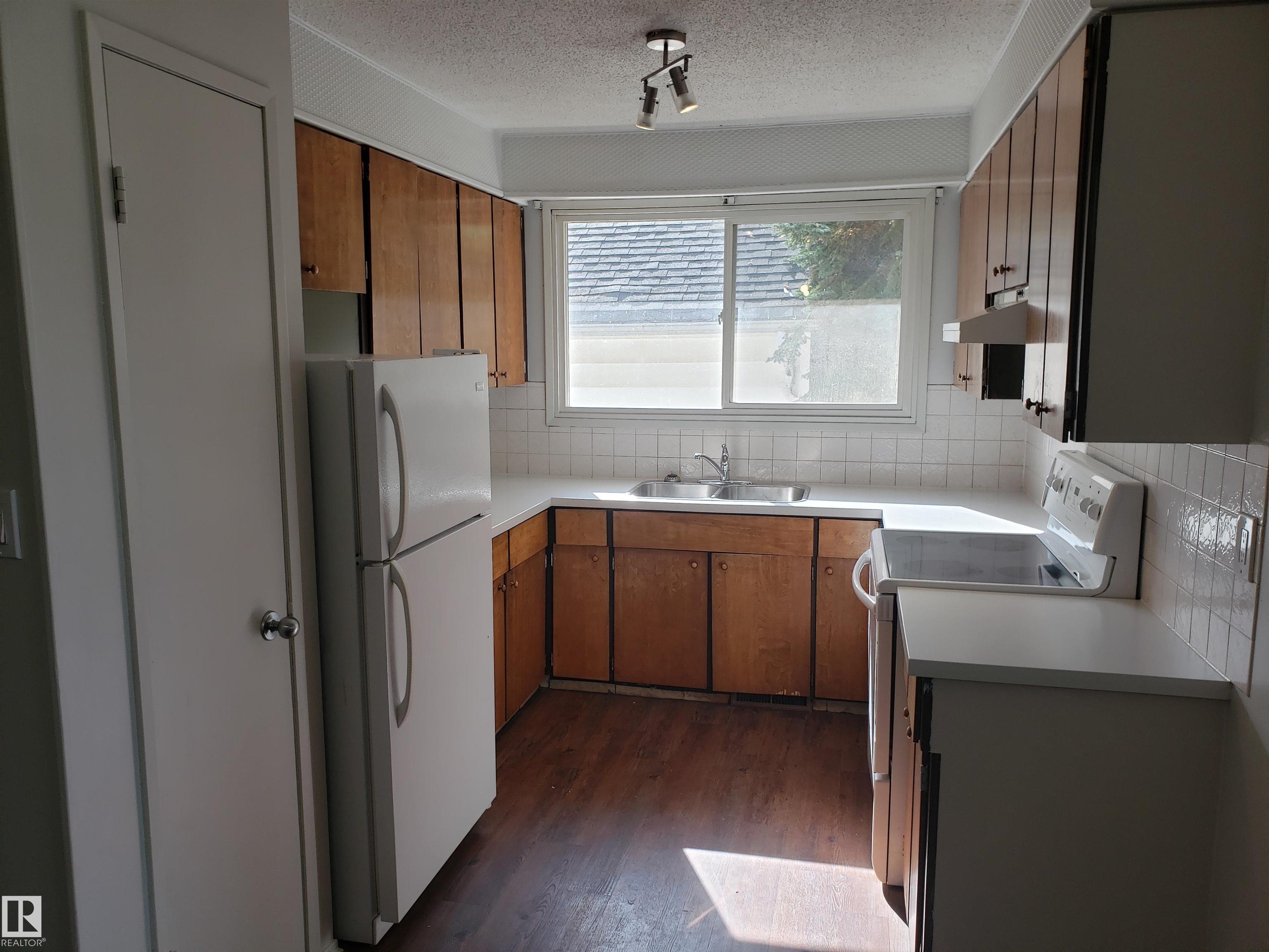 10219A 155 Street NW, Canora, Edmonton