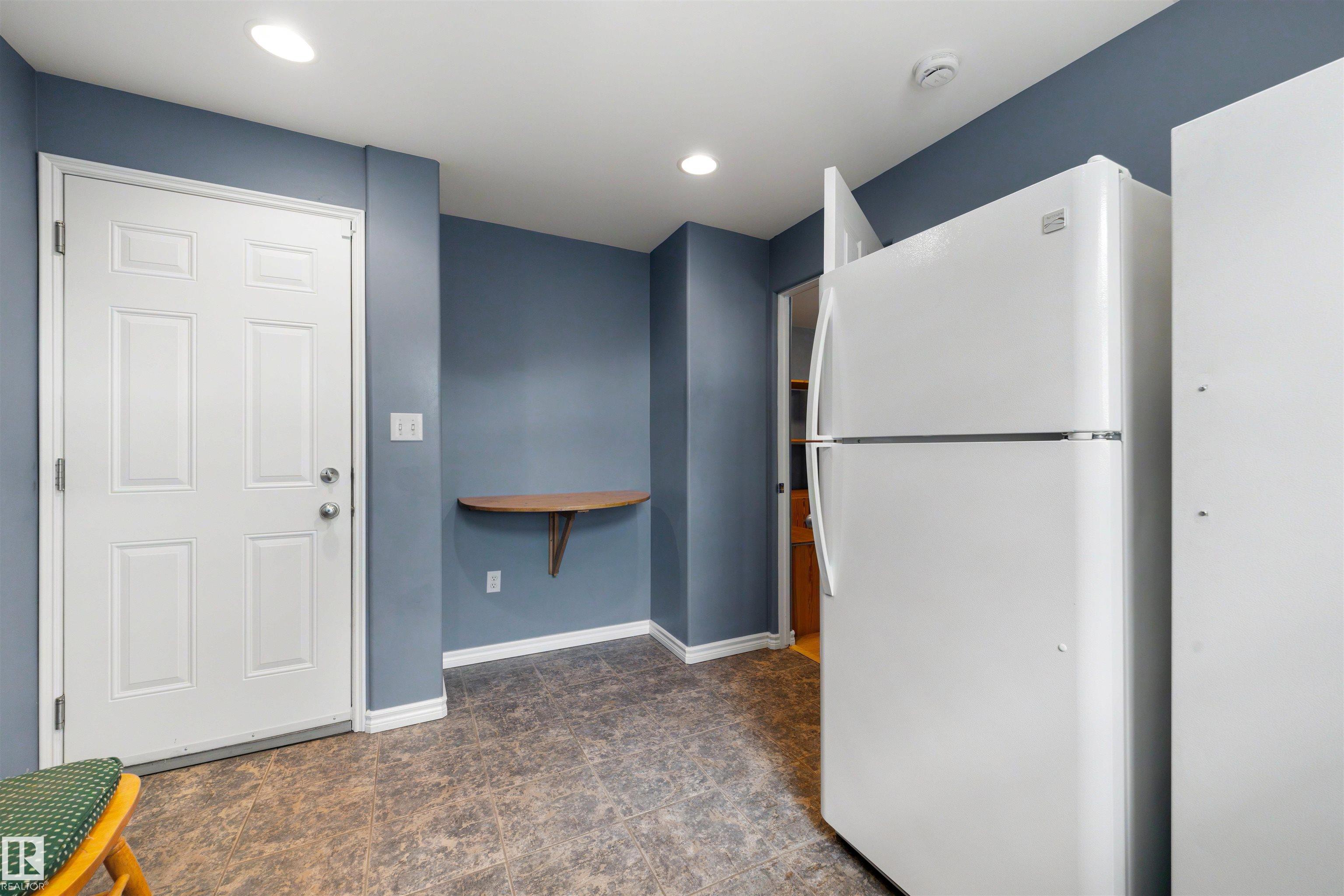 Photo 15 at 15310 108 Avenue NW, High Park, Edmonton