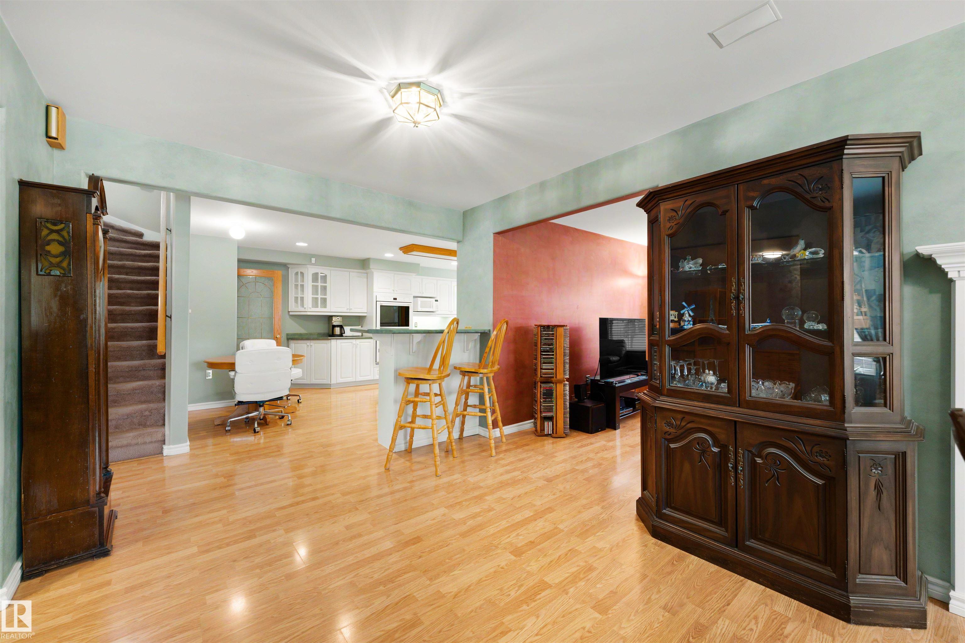 Photo 20 at 15310 108 Avenue NW, High Park, Edmonton