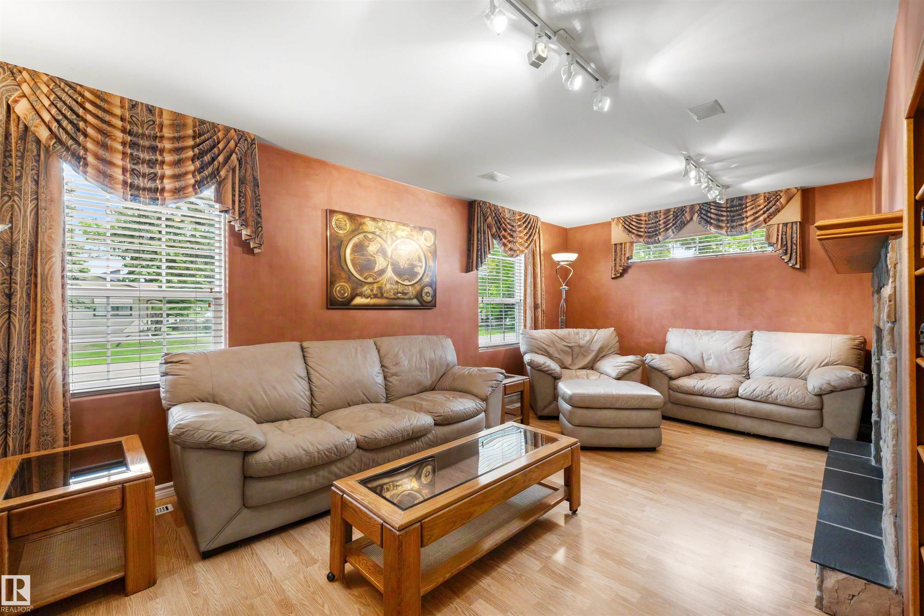 Photo 21 at 15310 108 Avenue NW, High Park, Edmonton
