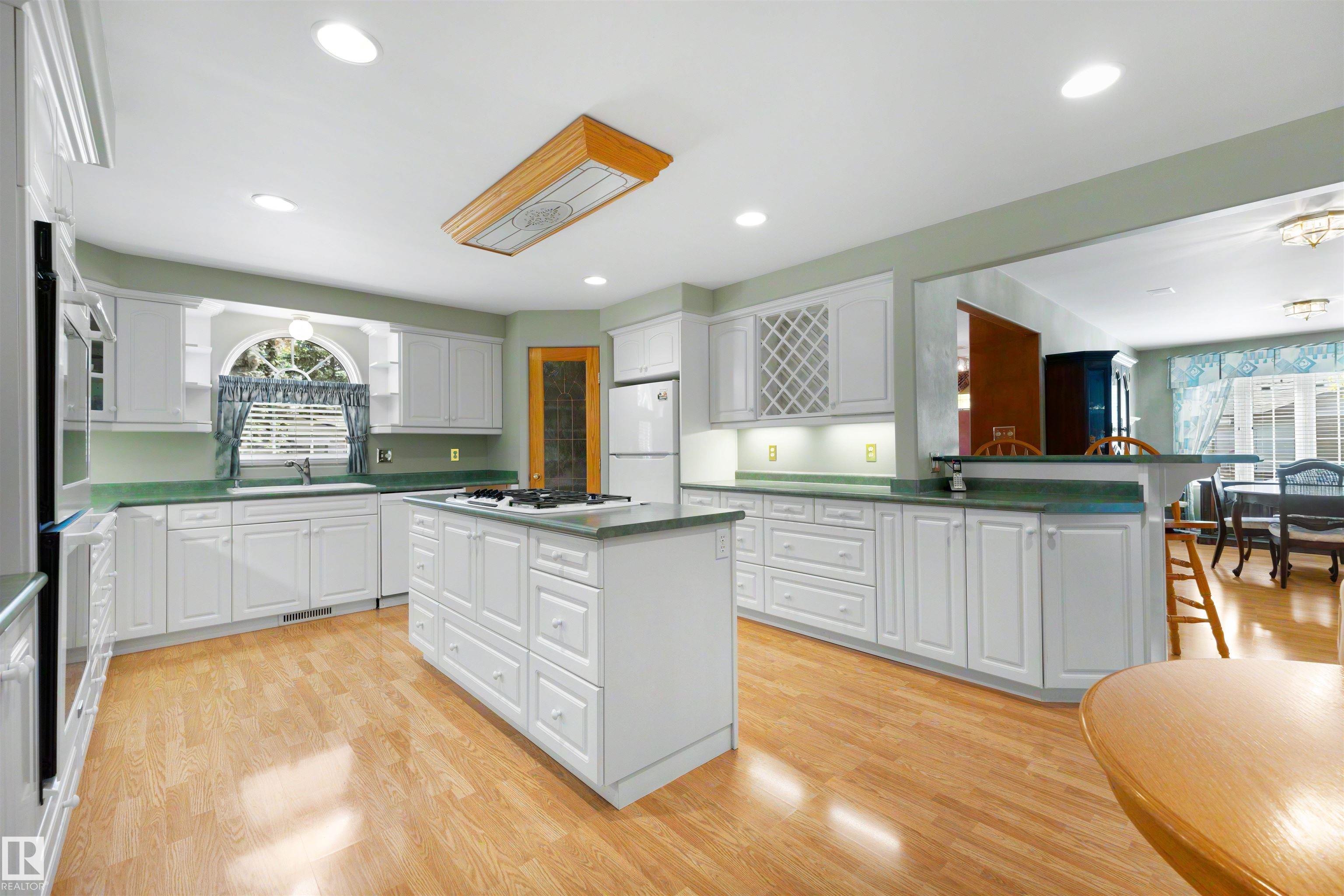 Photo 24 at 15310 108 Avenue NW, High Park, Edmonton
