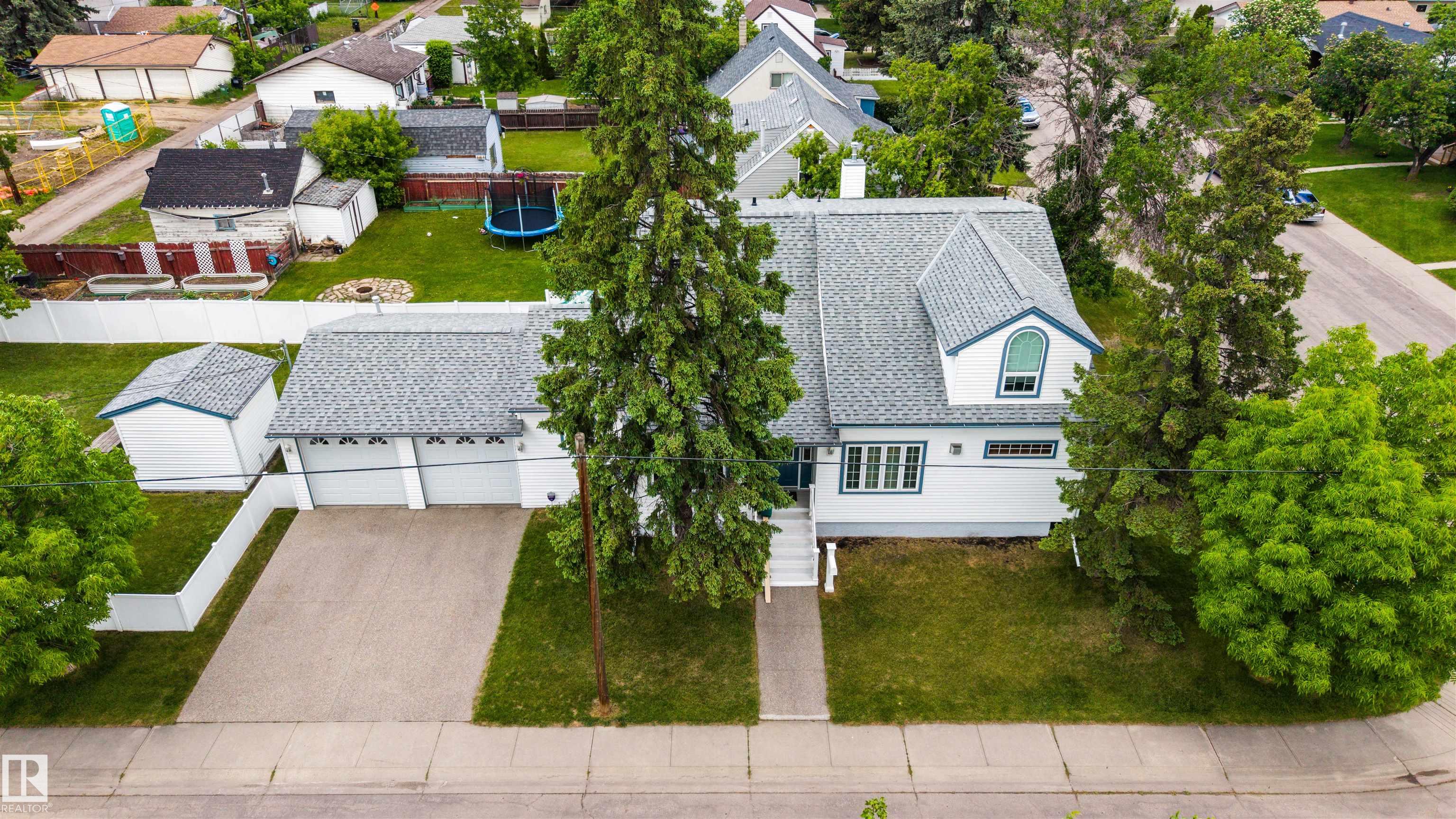 Photo 5 at 15310 108 Avenue NW, High Park, Edmonton