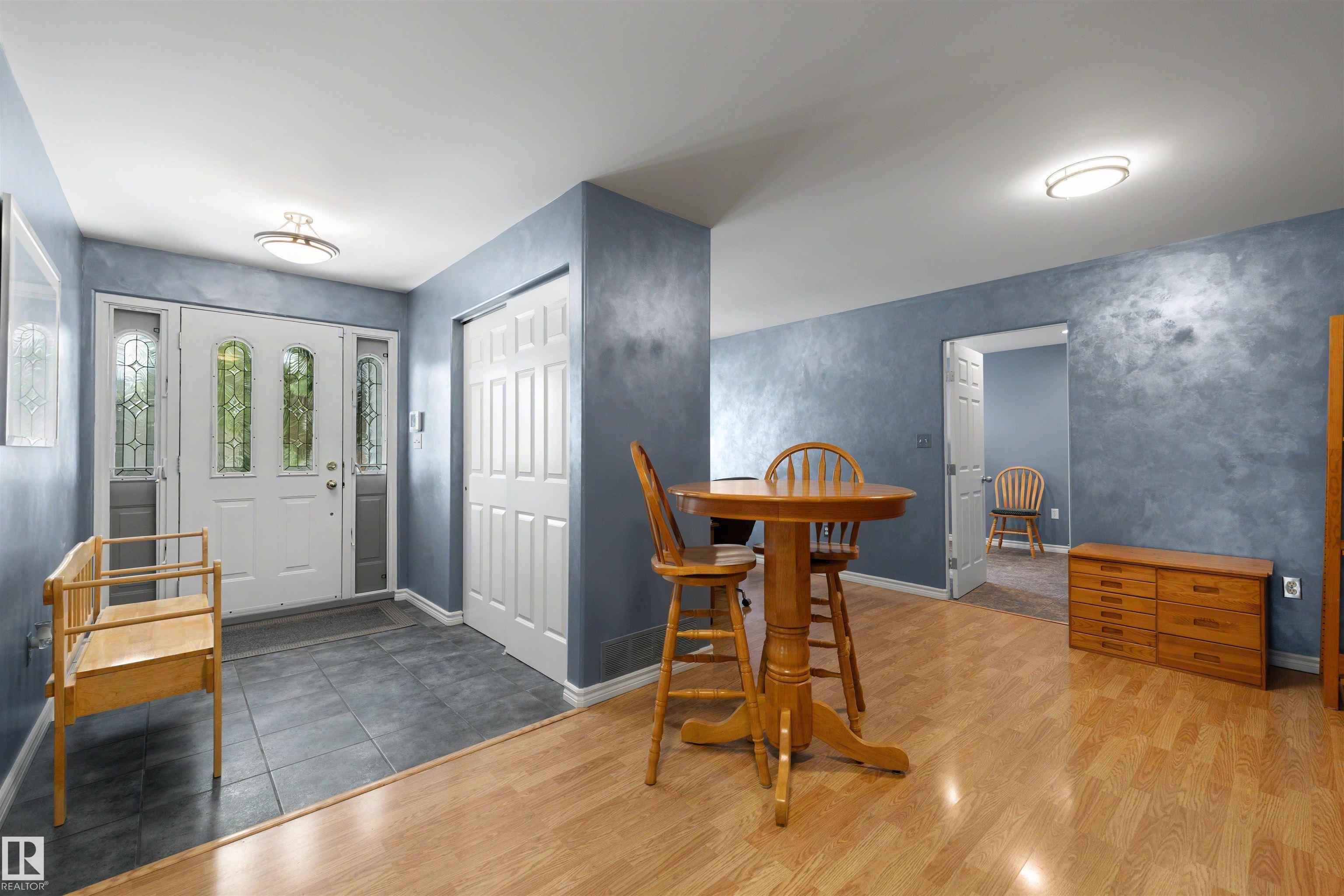 Photo 10 at 15310 108 Avenue NW, High Park, Edmonton