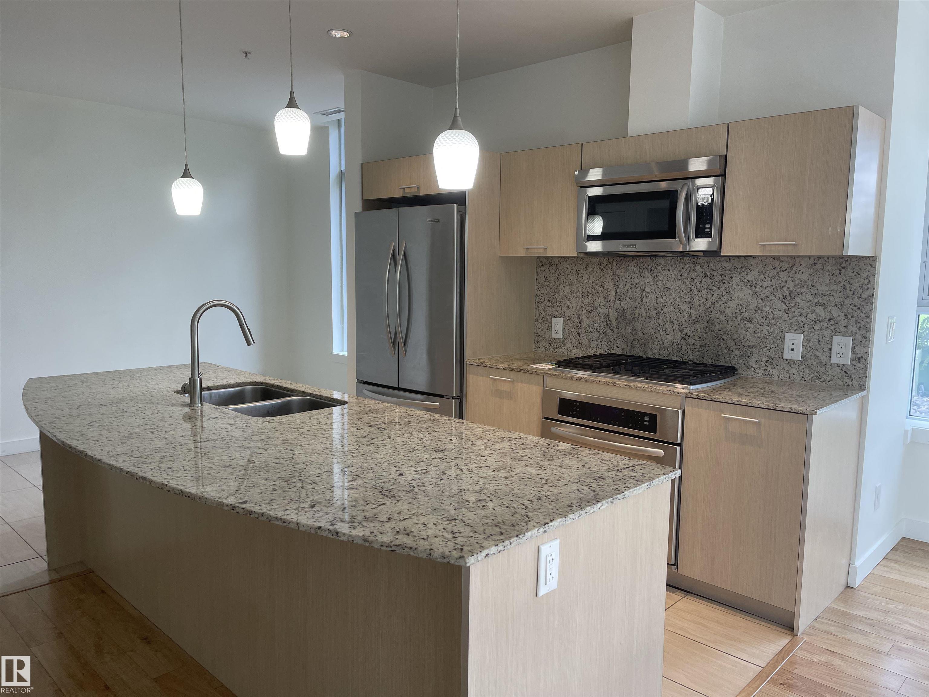 https://zimg.paragon.ice.com/ParagonImages/Property/PM/RAE/225406561/9/0/0/230fbf508012dffd33cfc8fc60dd1e0d/1/49dca0b724a172be9a33bc091153e275/225406561-76d4307e-3608-493e-9fab-4a8d99275657.JPG