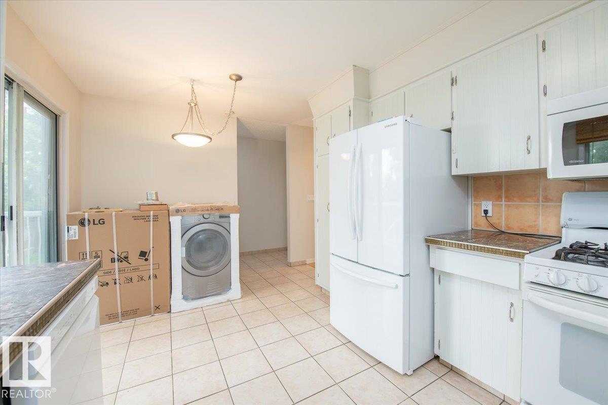 Photo 17 at 4107 147 Street NW, Ramsay Heights, Edmonton