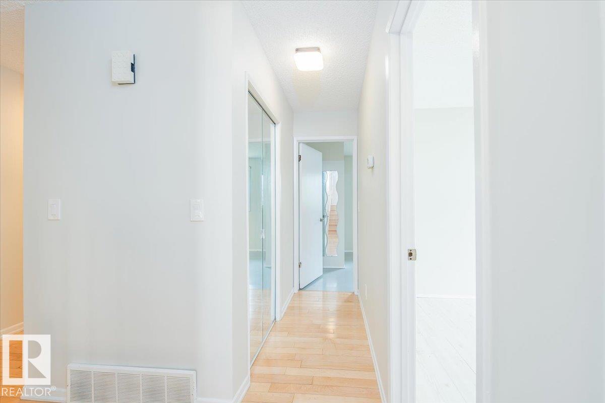 Photo 22 at 4107 147 Street NW, Ramsay Heights, Edmonton