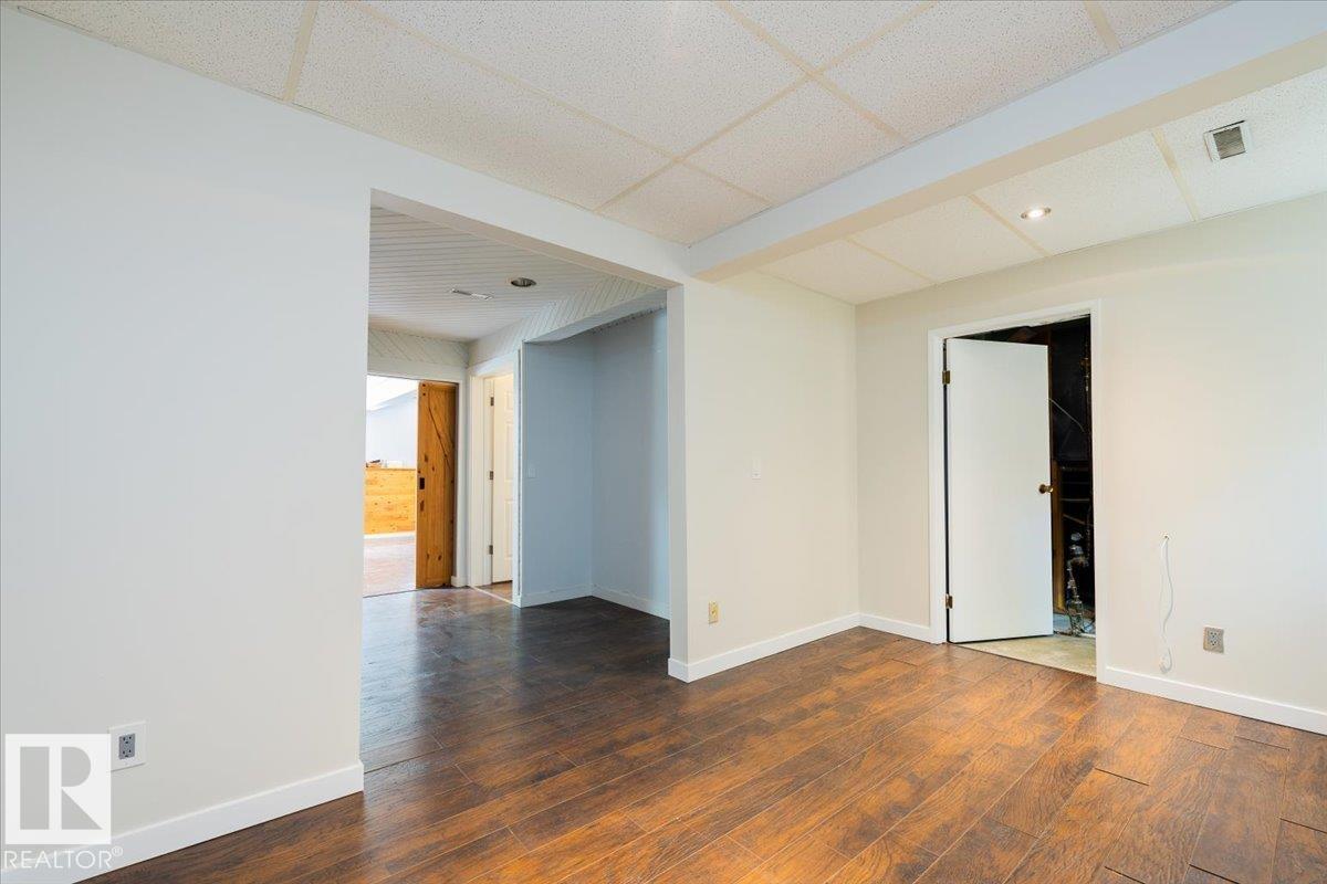 Photo 38 at 4107 147 Street NW, Ramsay Heights, Edmonton