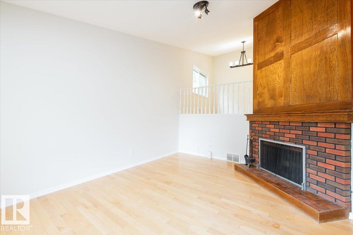 Photo 5 at 4107 147 Street NW, Ramsay Heights, Edmonton