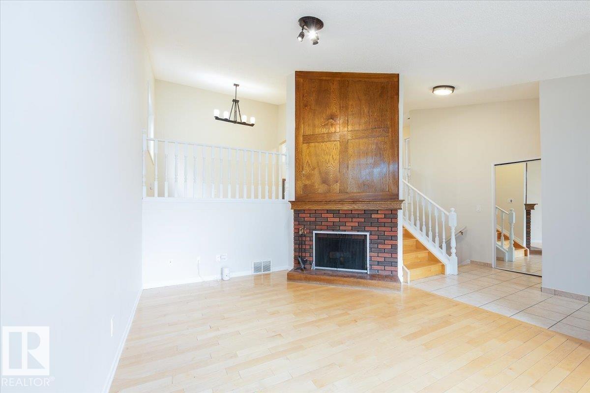 Photo 6 at 4107 147 Street NW, Ramsay Heights, Edmonton